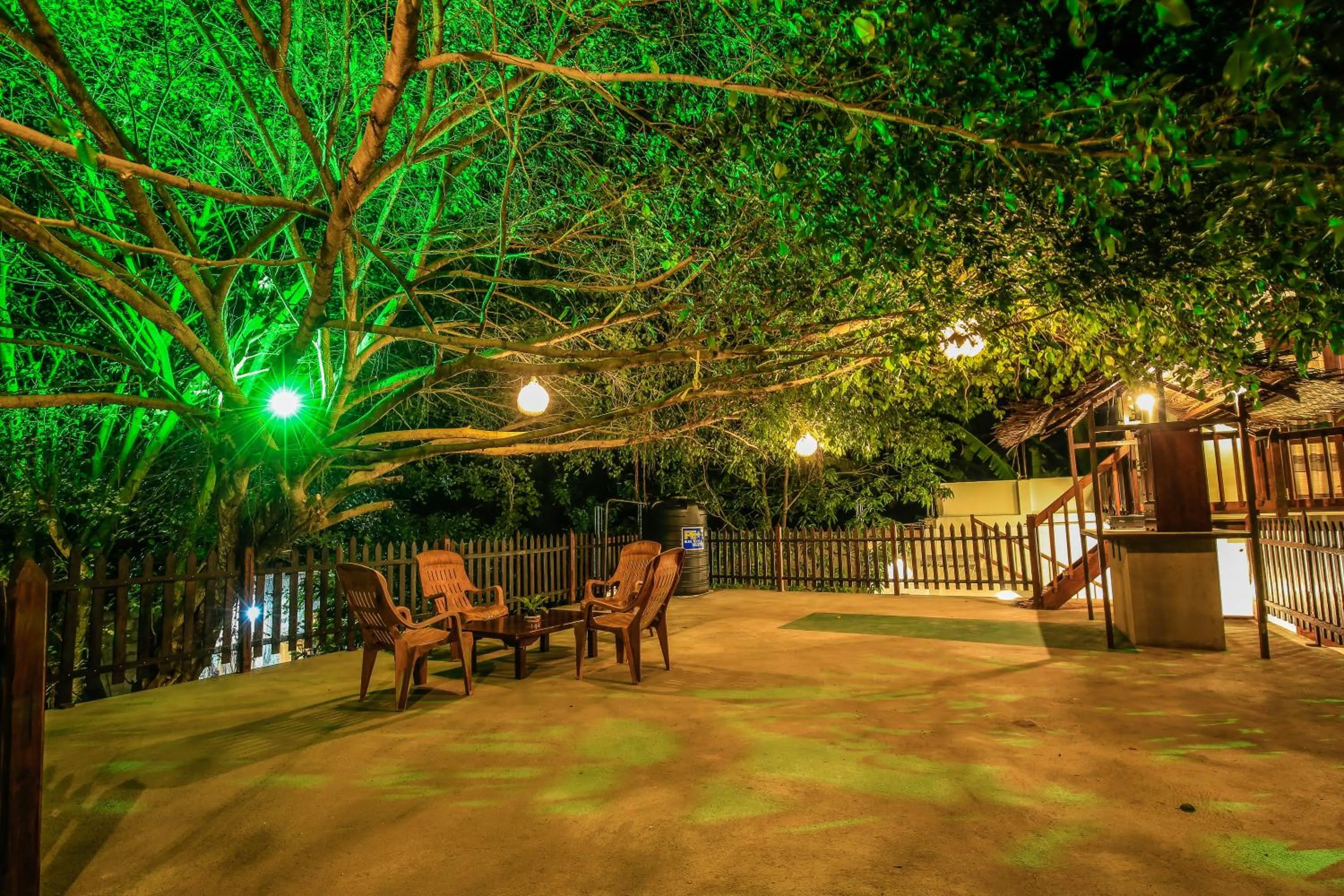 Restaurant/places to eat in Amazing Villa