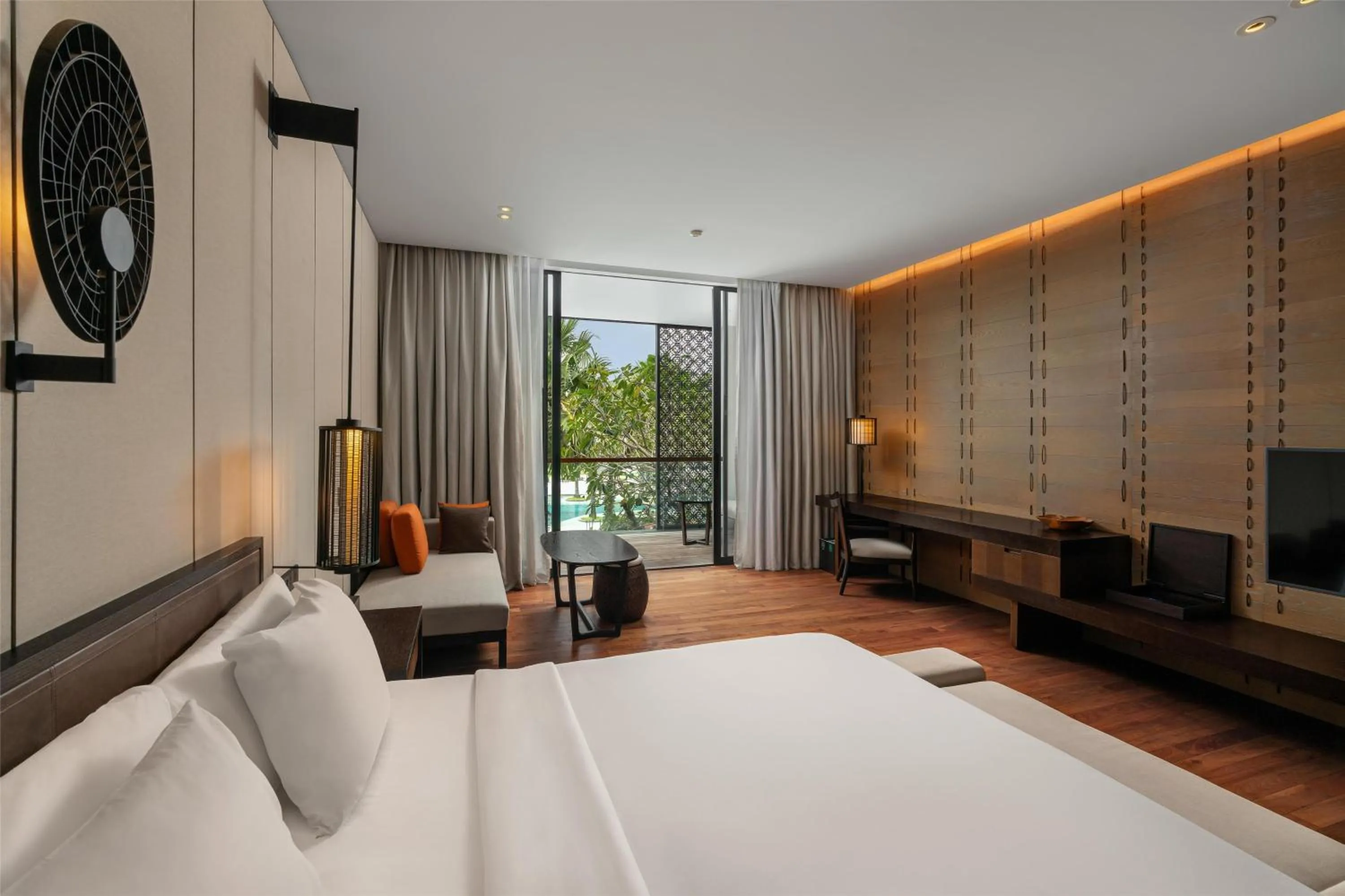 Bedroom, Bed in Radisson Blu Bali Uluwatu