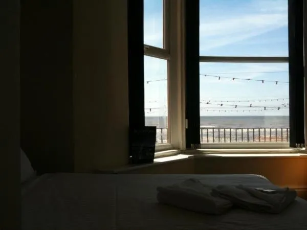 View (from property/room), Bed in The Royal Windsor Hotel