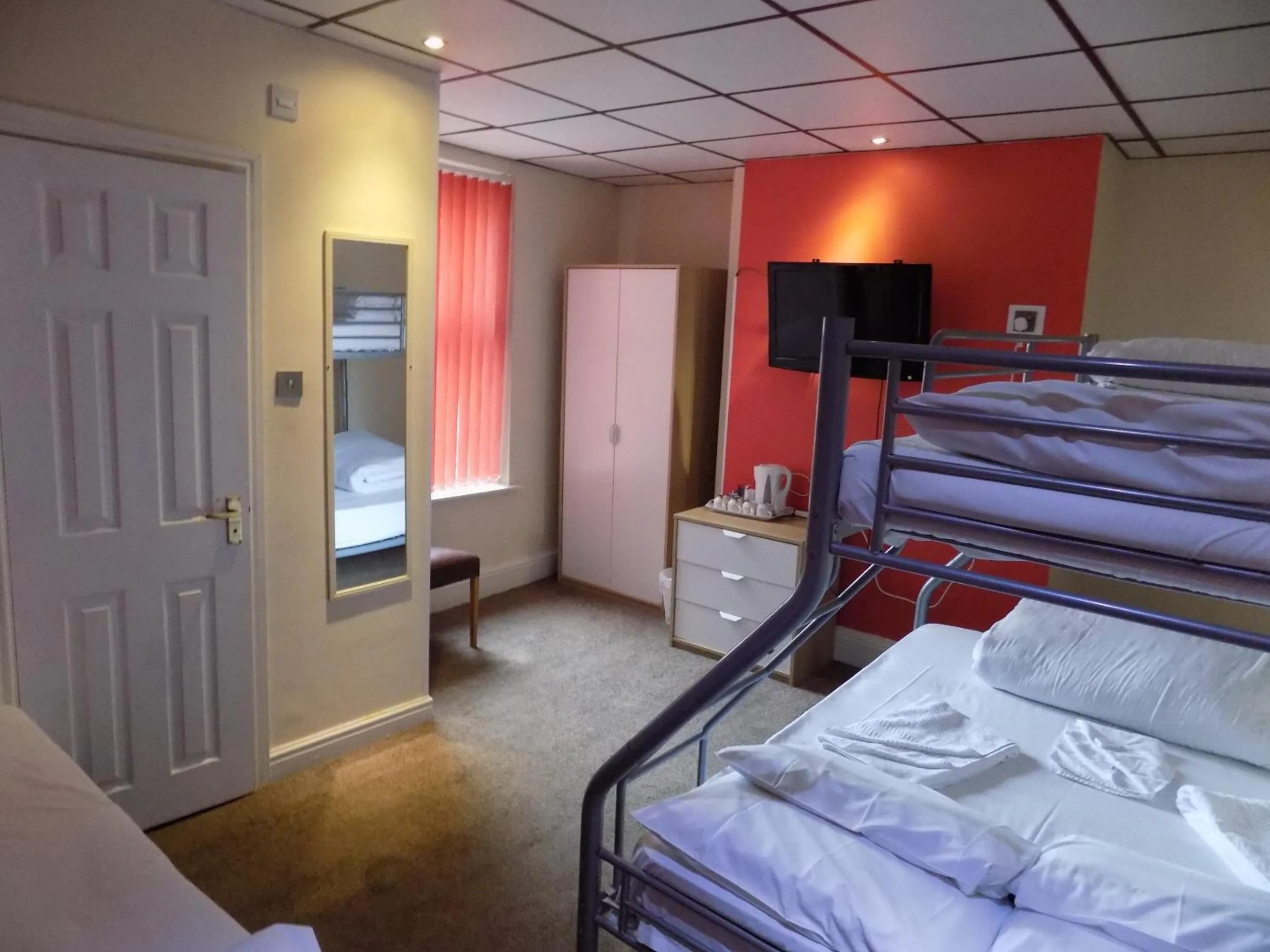 Bedroom, Bed in The Royal Windsor Hotel