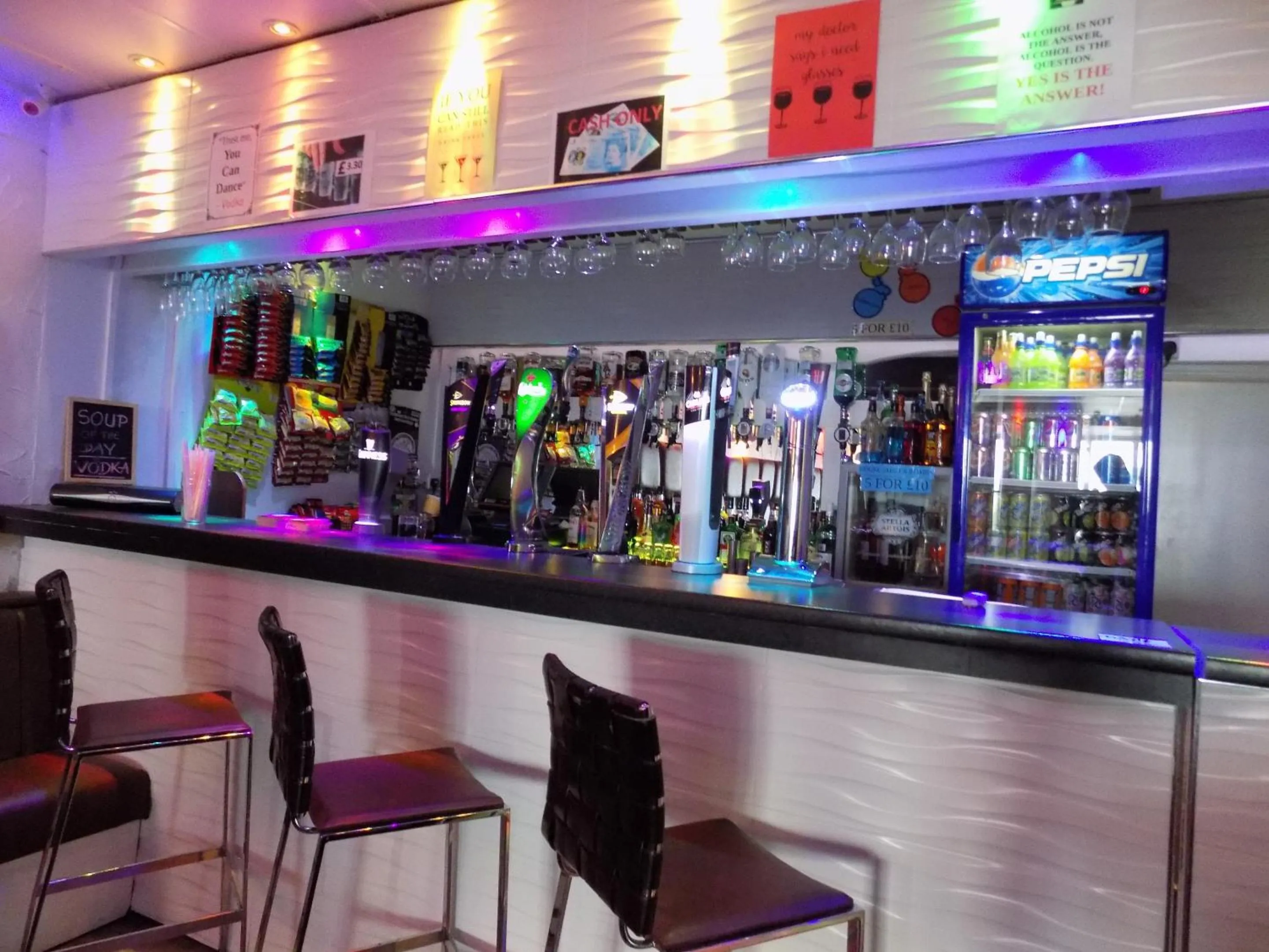 Lounge or bar in The Royal Windsor Hotel