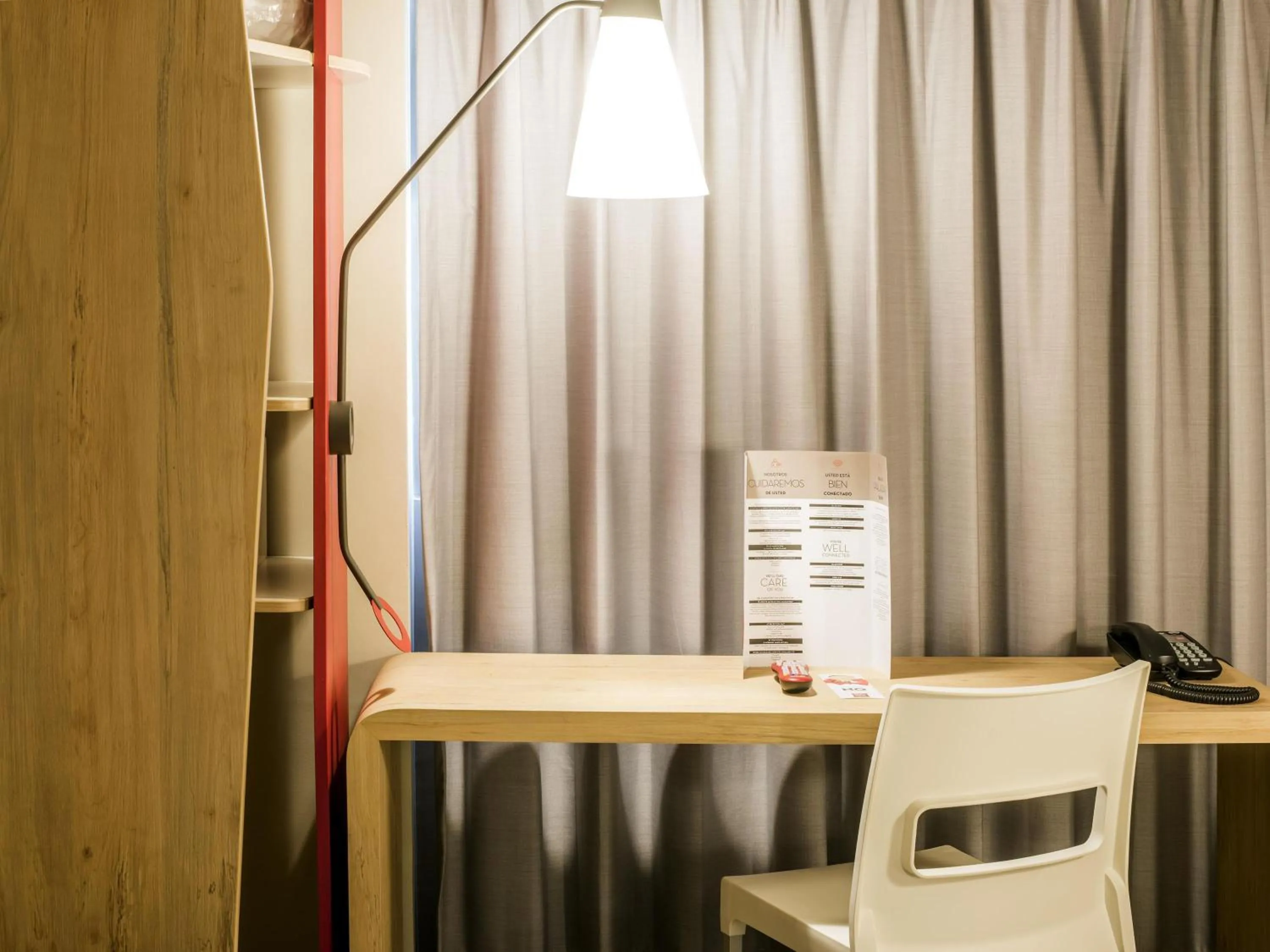 Bedroom in Hotel Ibis Cali Granada