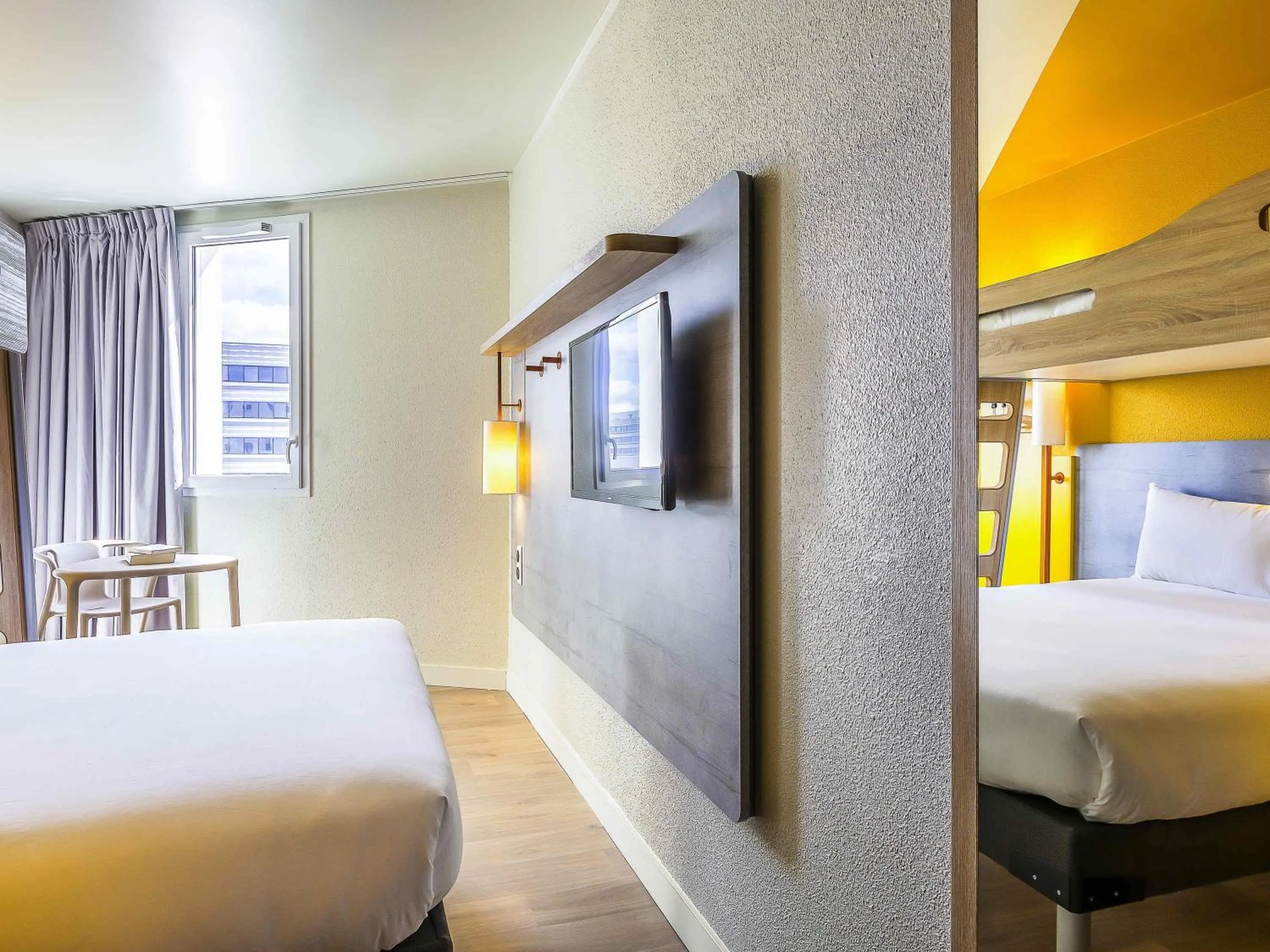 Bedroom, Bed in ibis budget Paris Gennevilliers