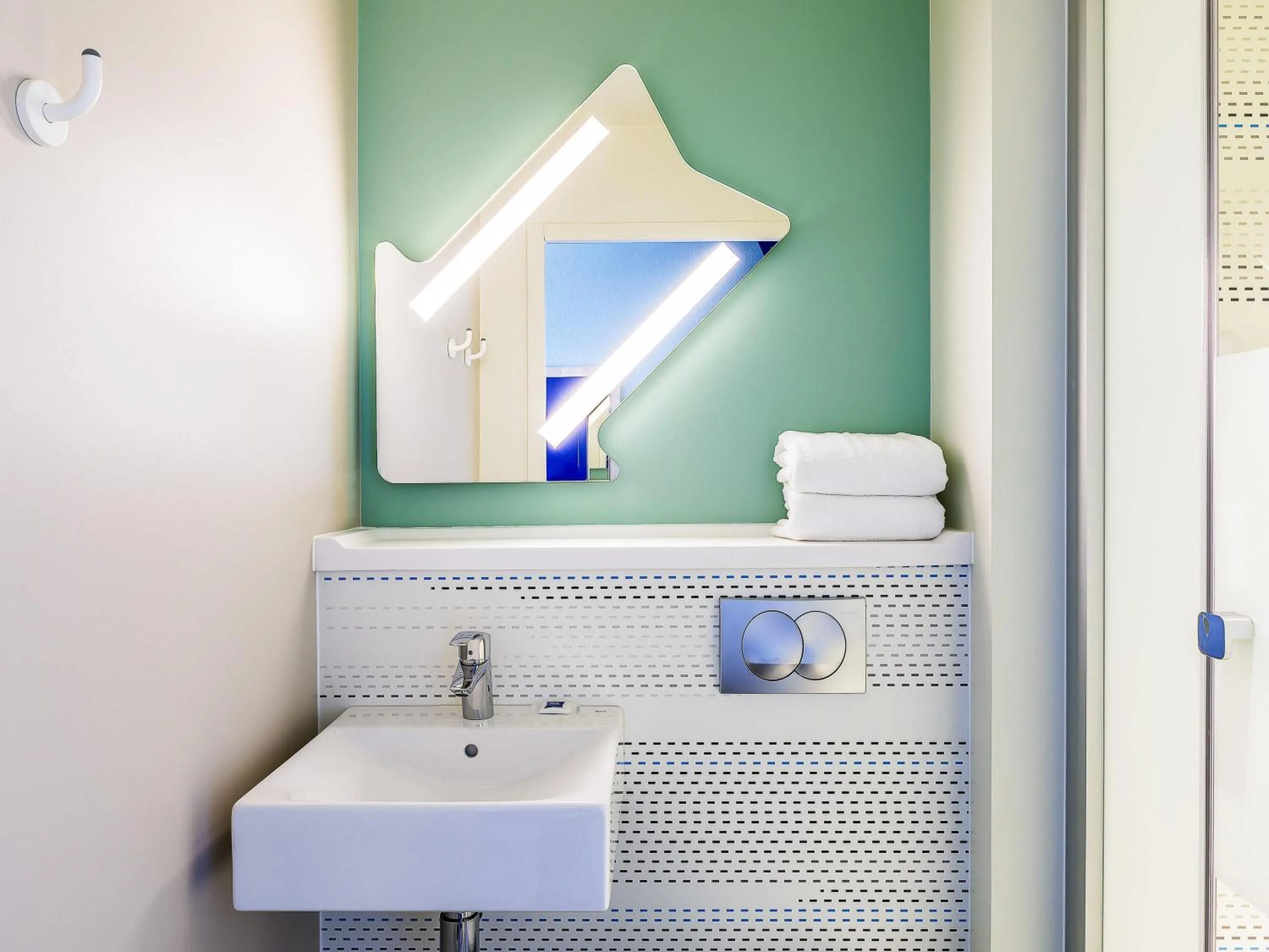 Bedroom in ibis budget Paris Gennevilliers