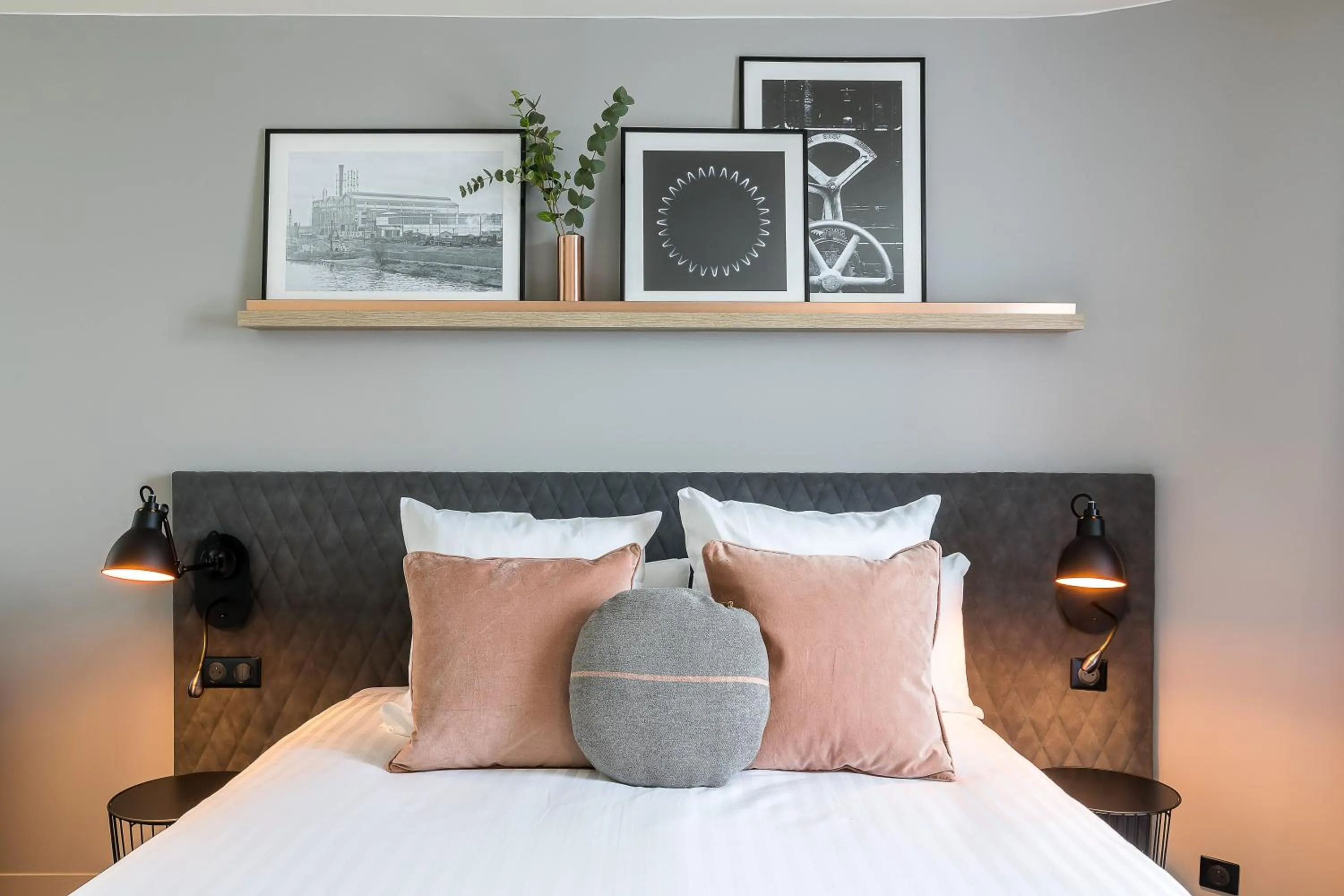 Bedroom, Bed in Hôtel Mercure Paris Gennevilliers