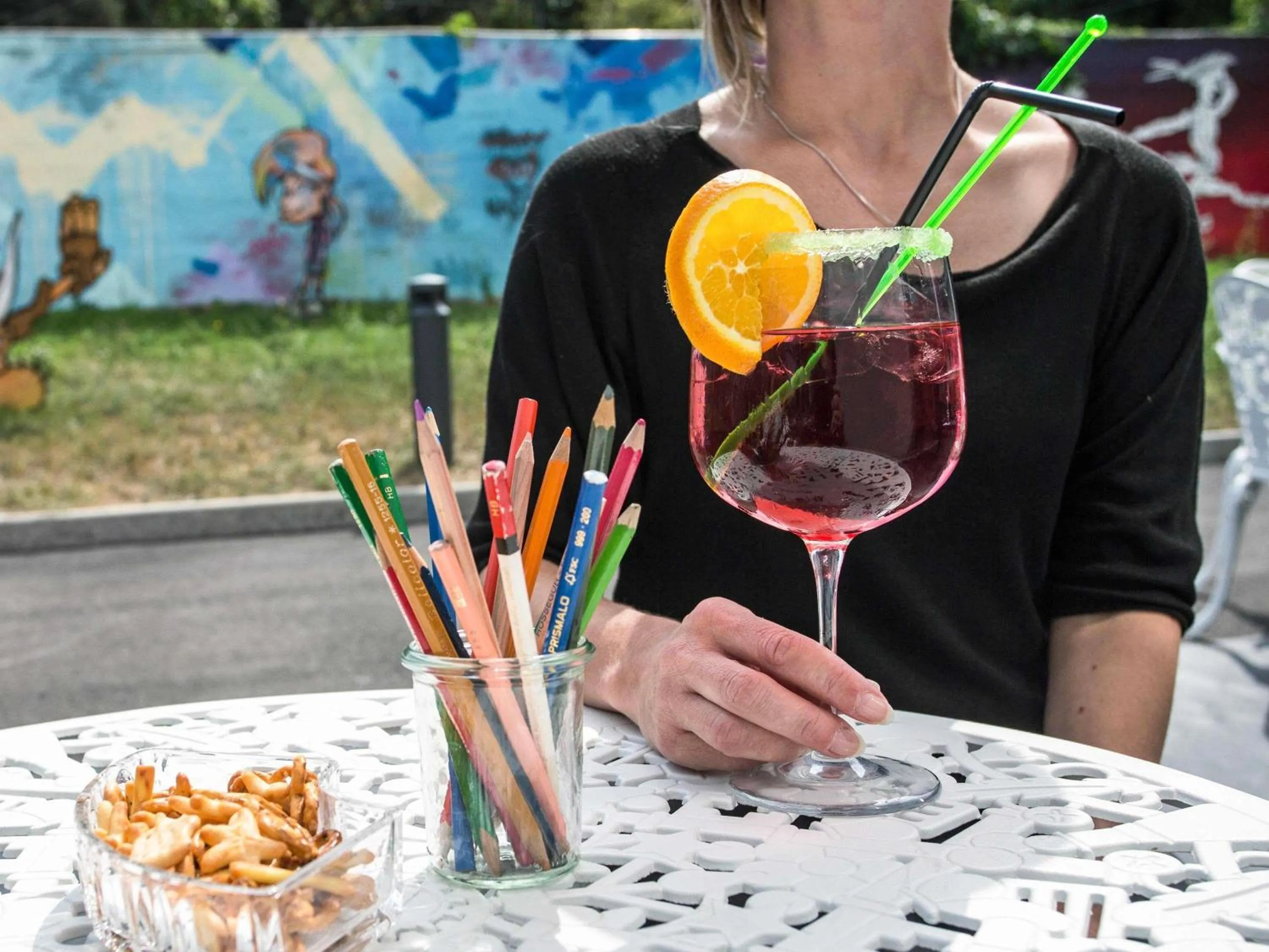 Restaurant/places to eat in ibis Styles Genève Carouge