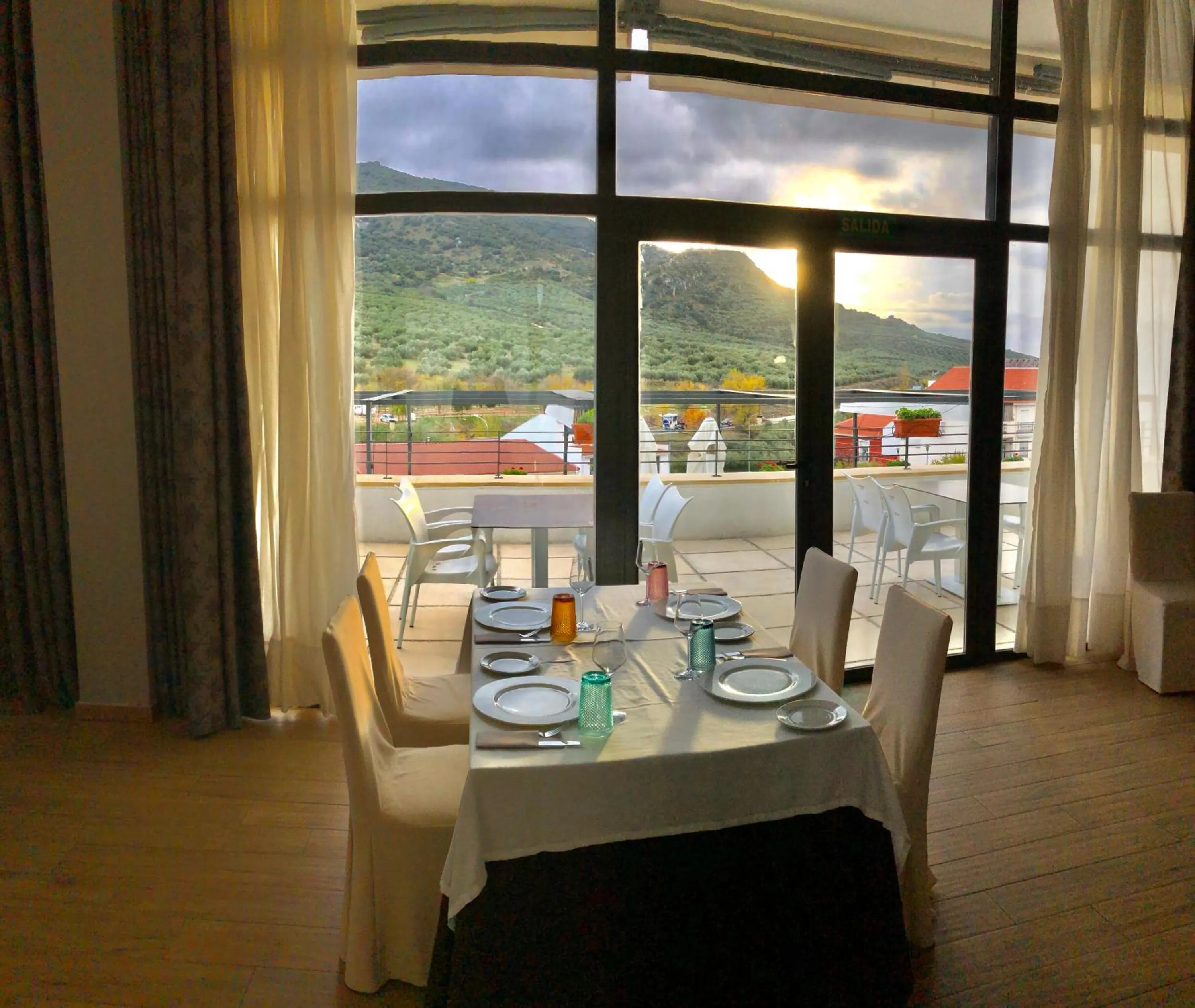 Restaurant/places to eat in Hotel Mencia Subbética