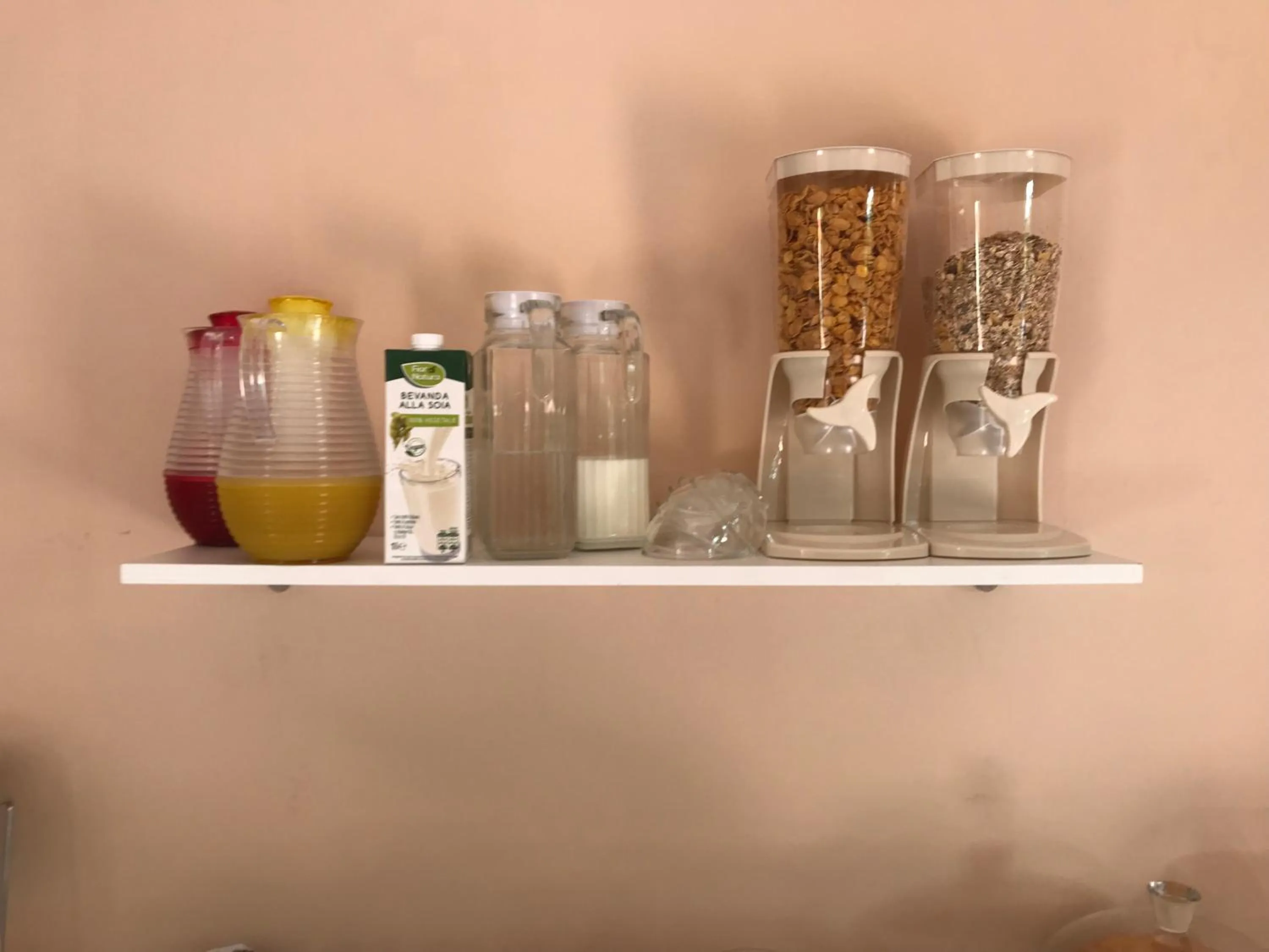 Buffet breakfast in Villa Saturno