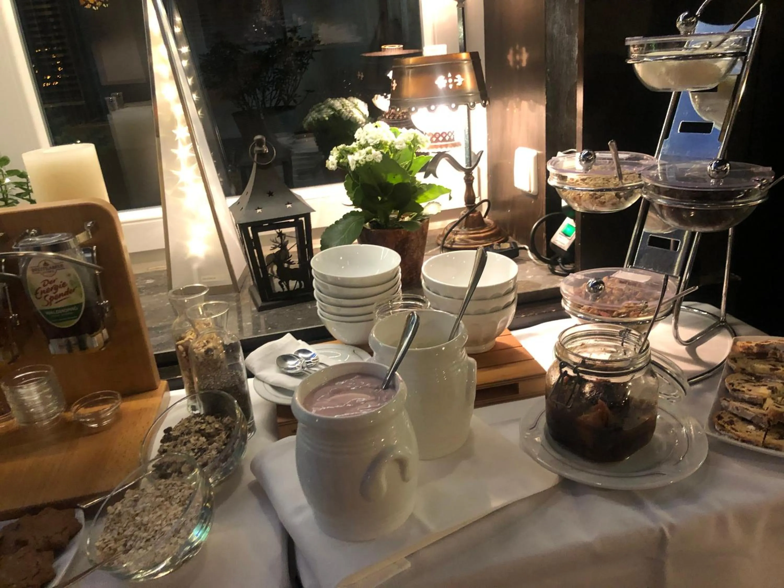 Buffet breakfast in Hotel Regina