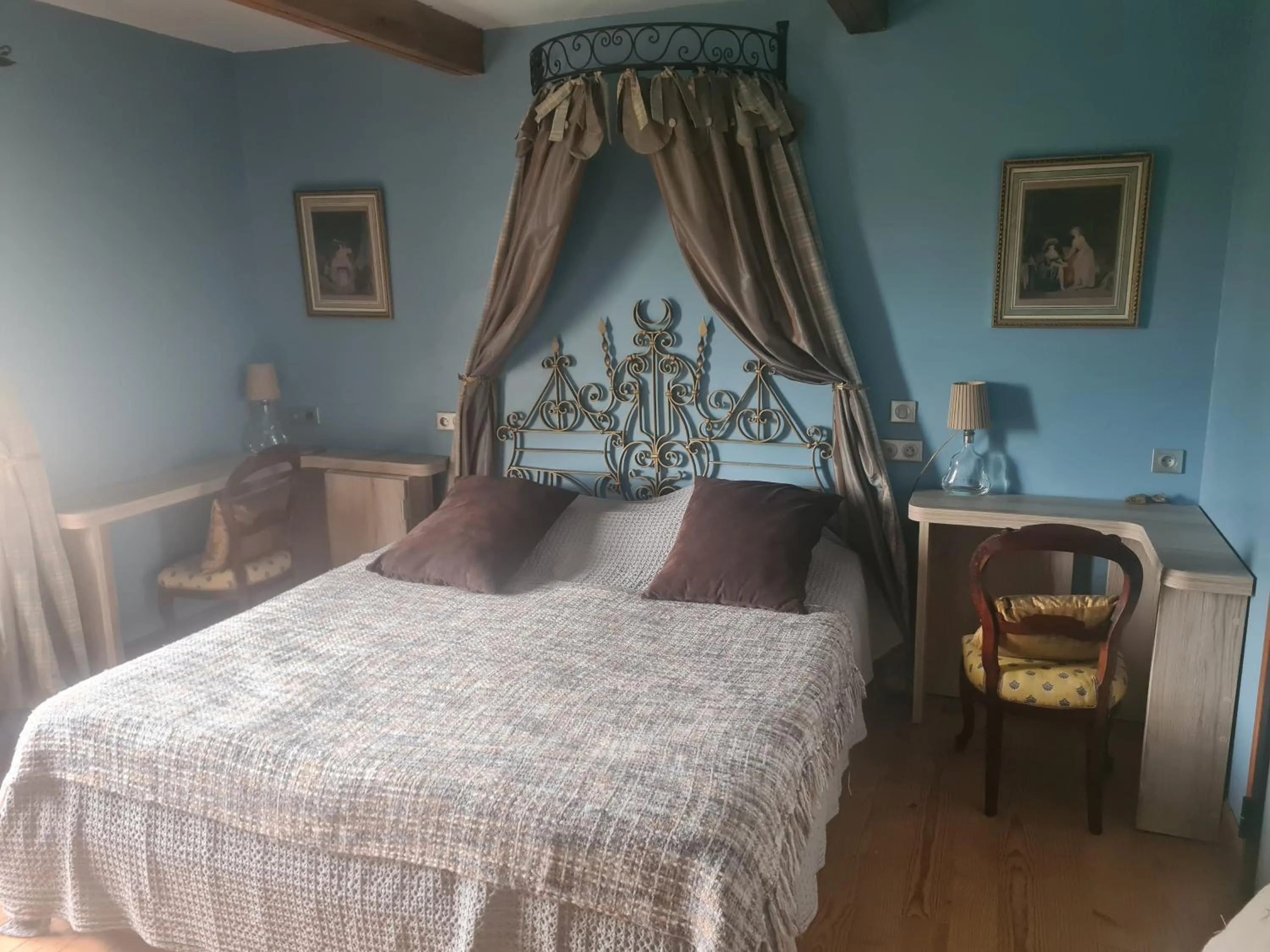 Bedroom, Bed in Le clos de Tournes