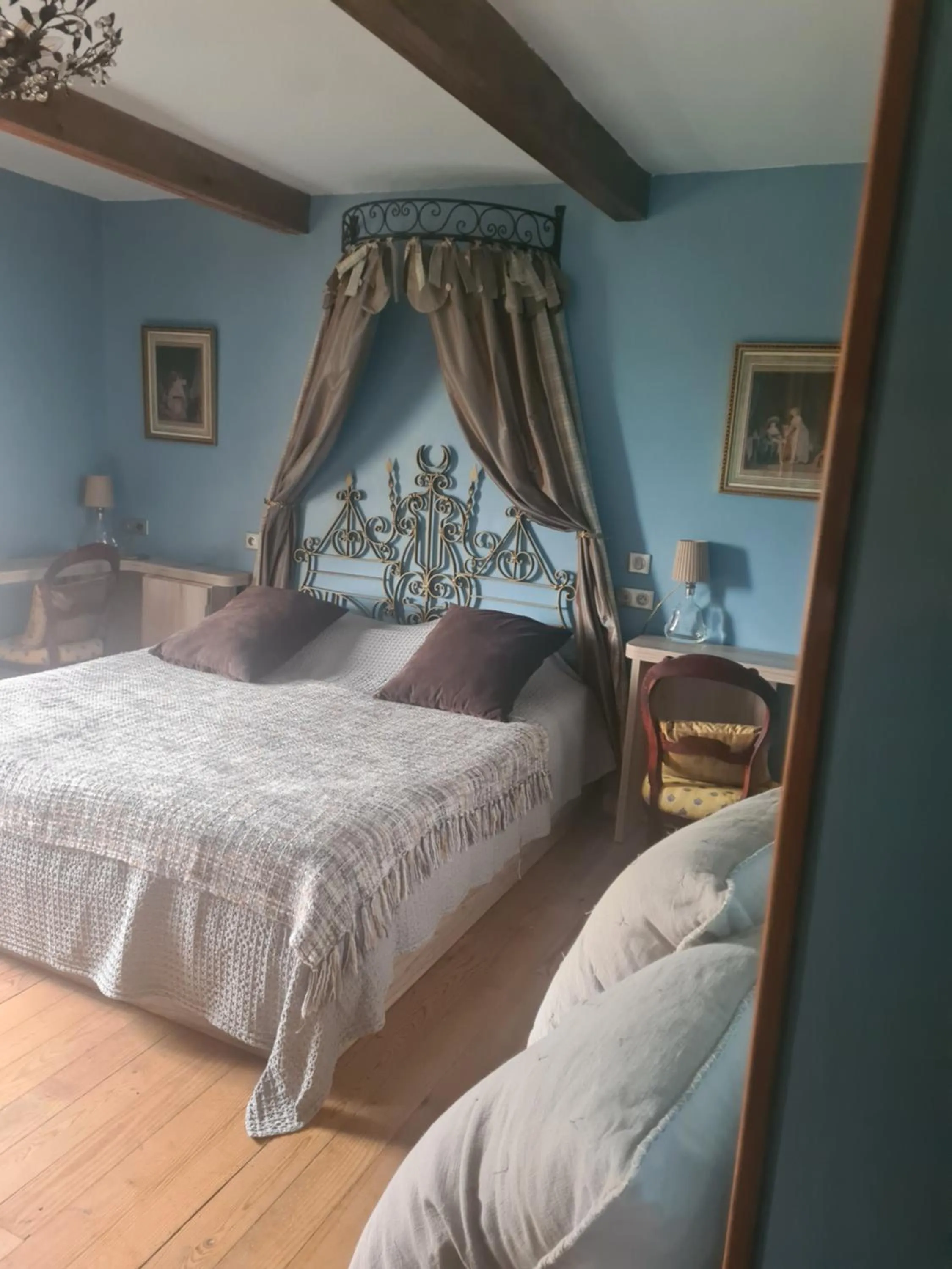 Bedroom, Bed in Le clos de Tournes