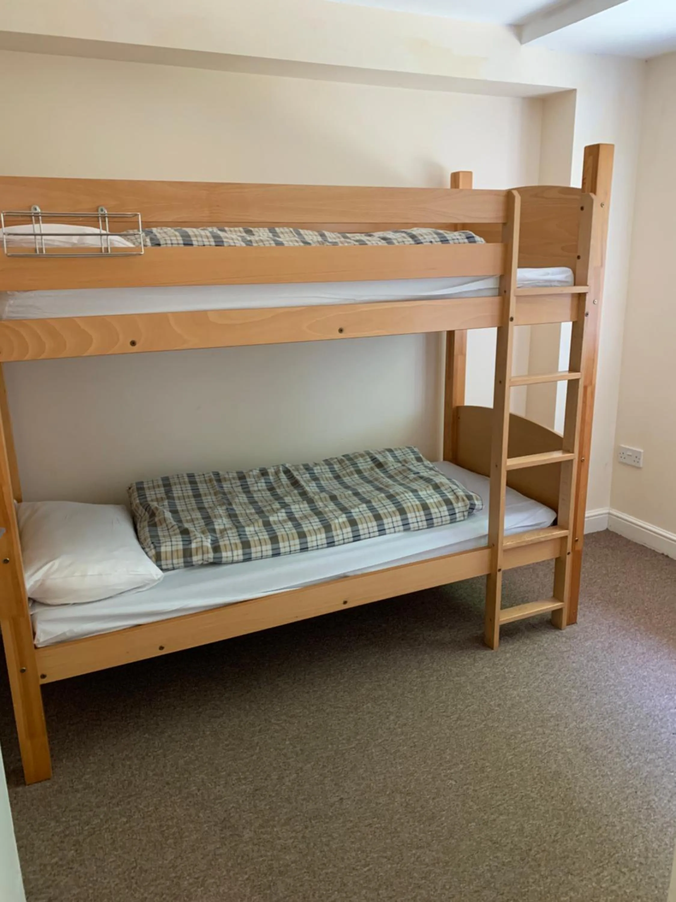 Bed in Stonehenge Hostel