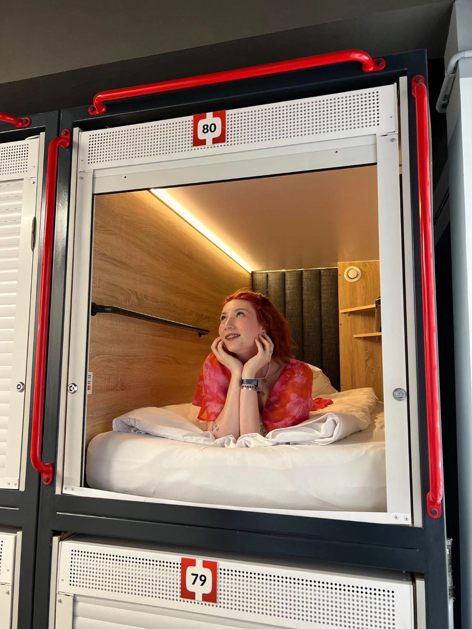 Bed in Kapsuła Hostel Warszawa