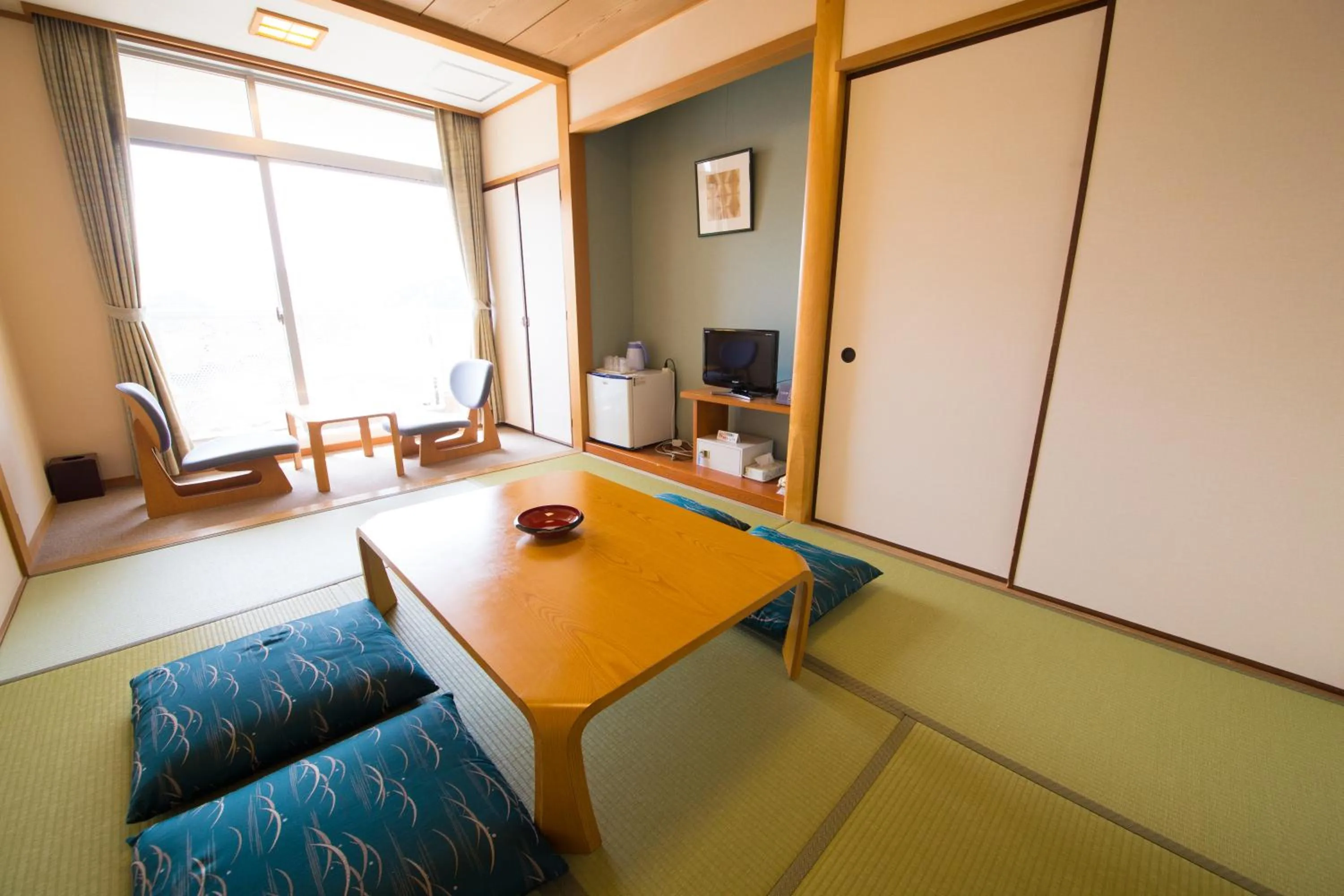 Photo of the whole room in Senjoen