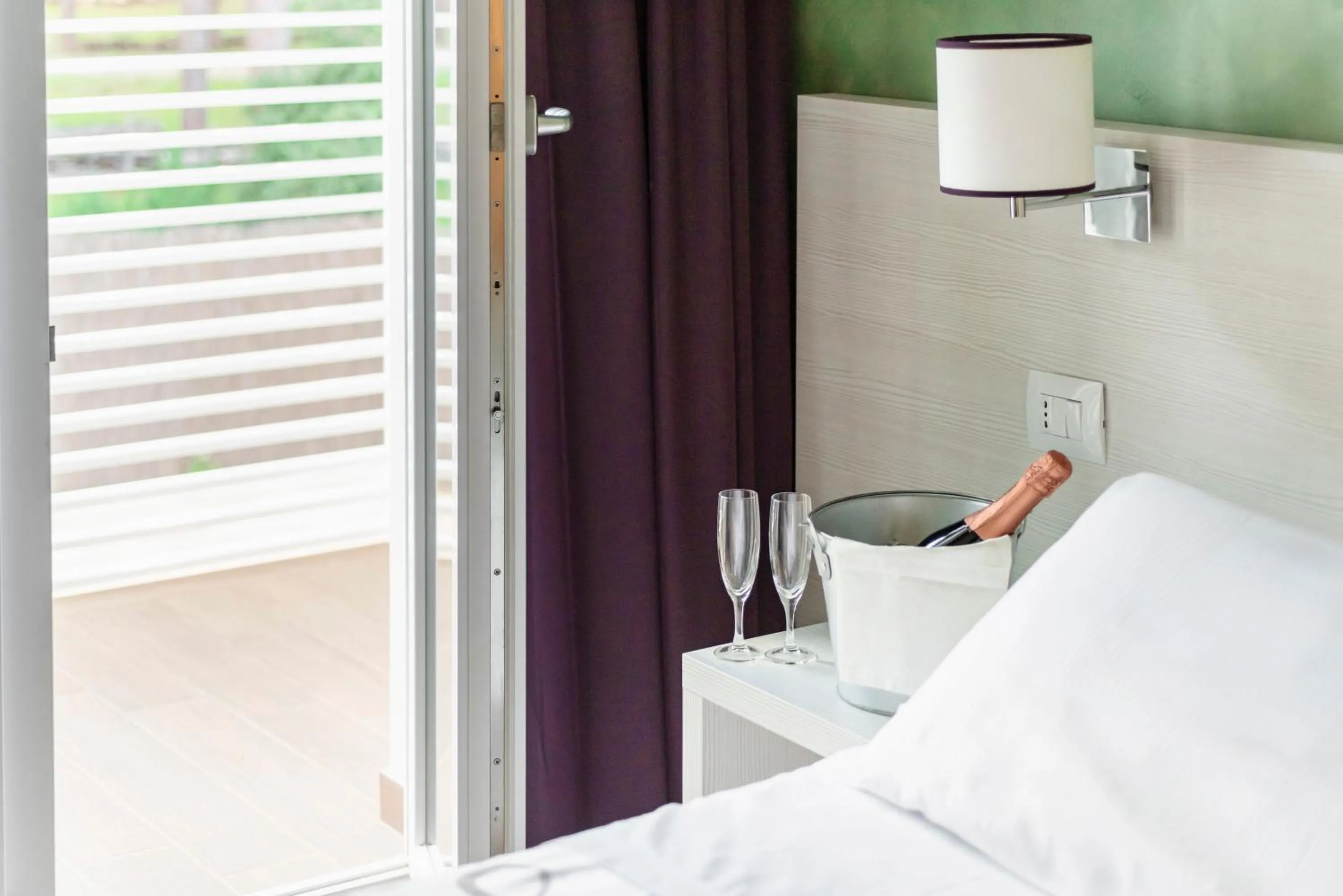 Bedroom, Bed in Hotel La Pineta