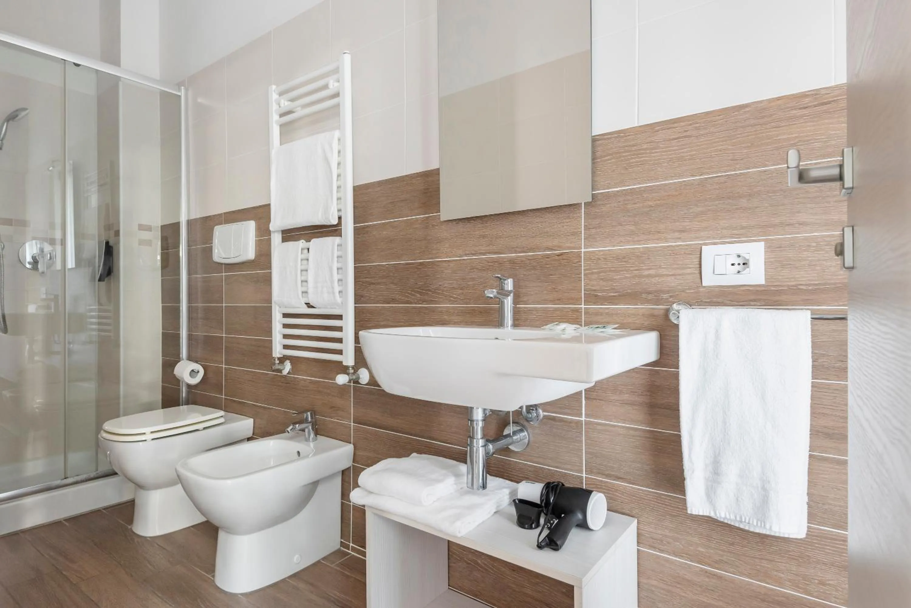 Bathroom in Hotel La Pineta