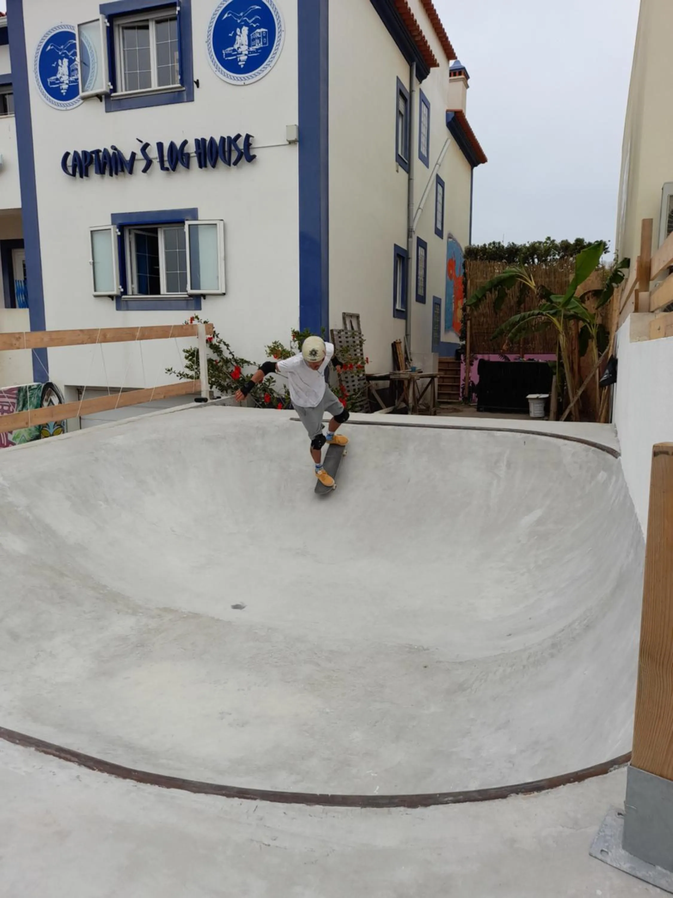 Facade/entrance in Captain's Log House