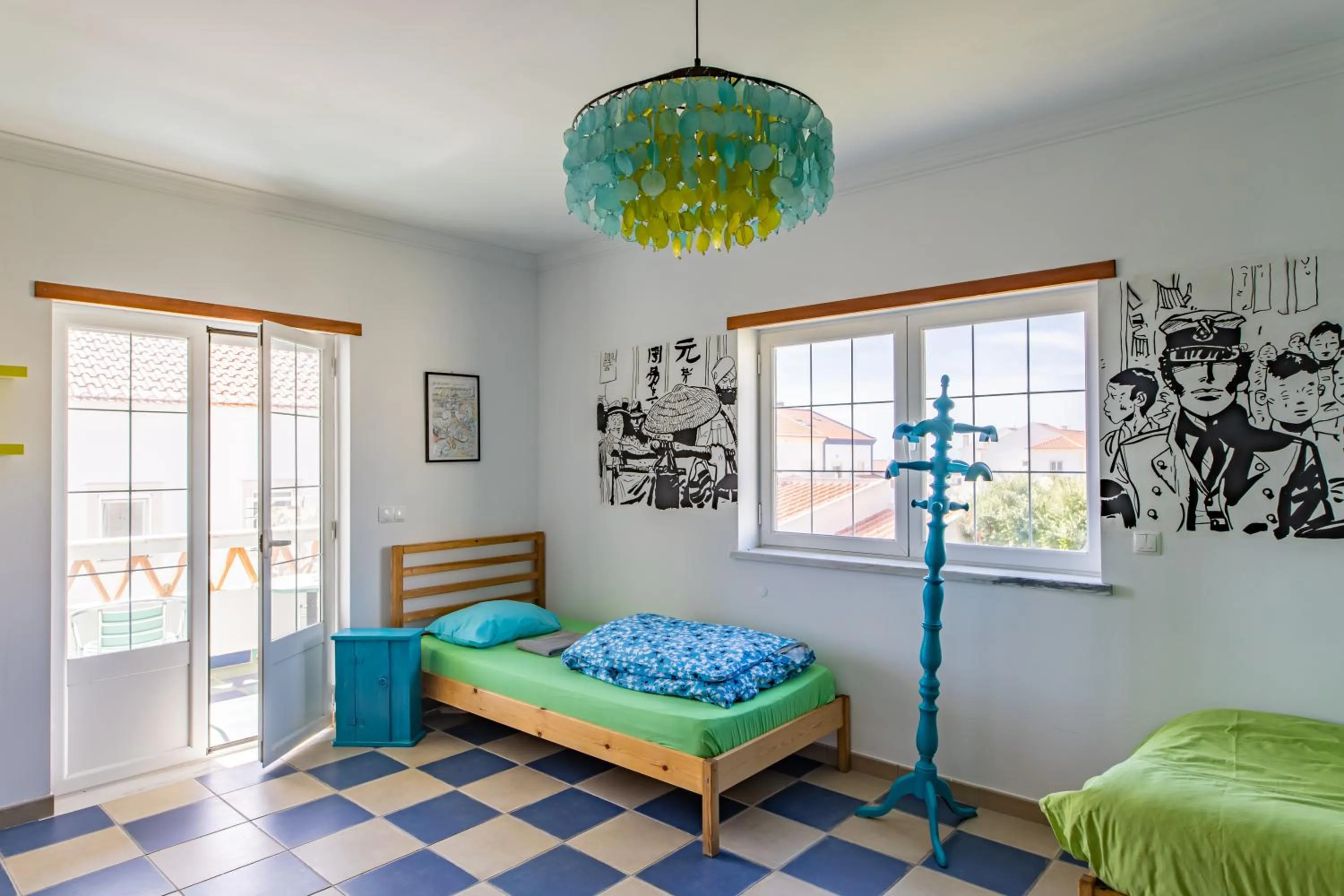 Photo of the whole room, Bed in Captain's Log House