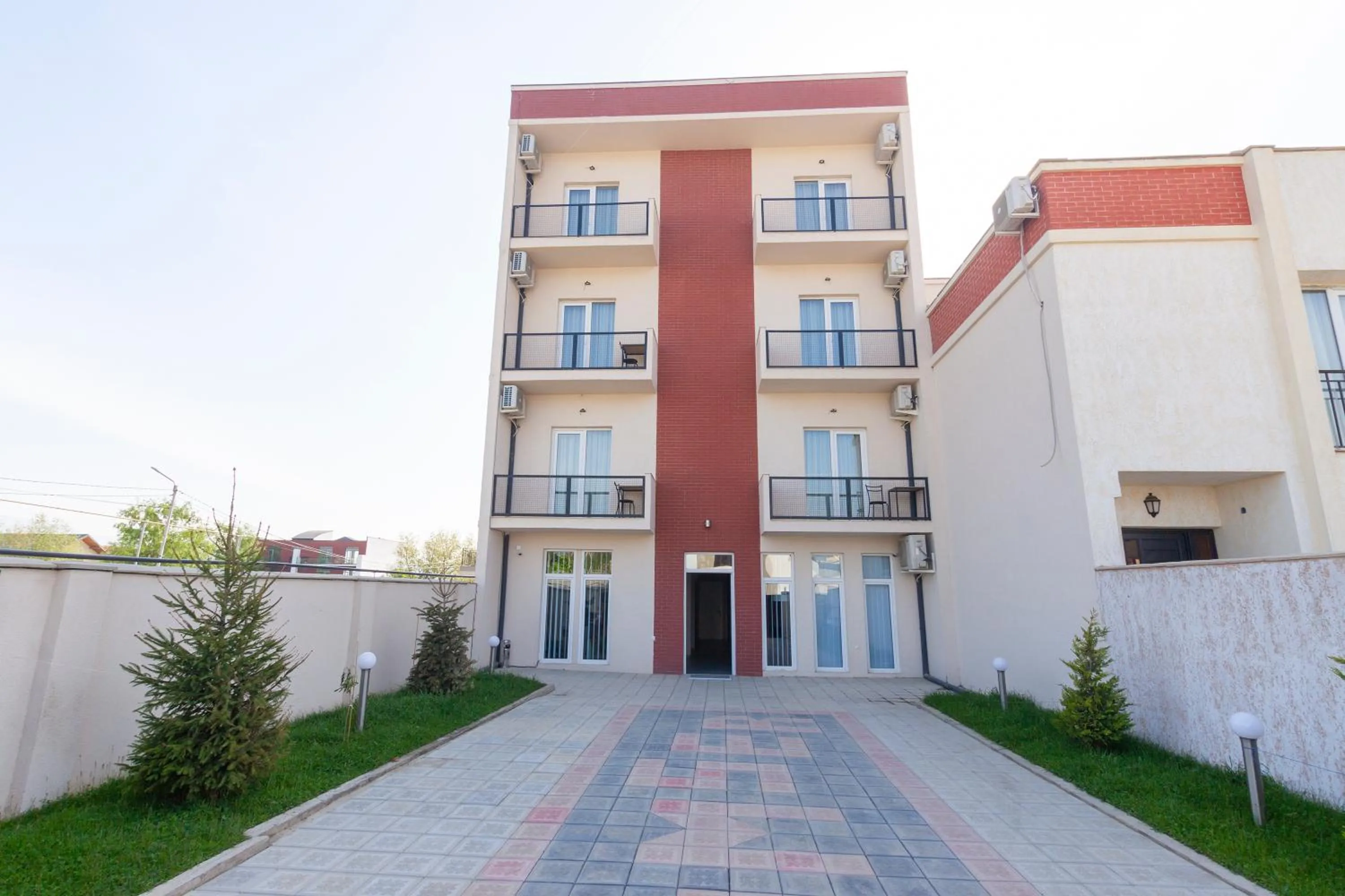 Facade/entrance in Hotel Amser