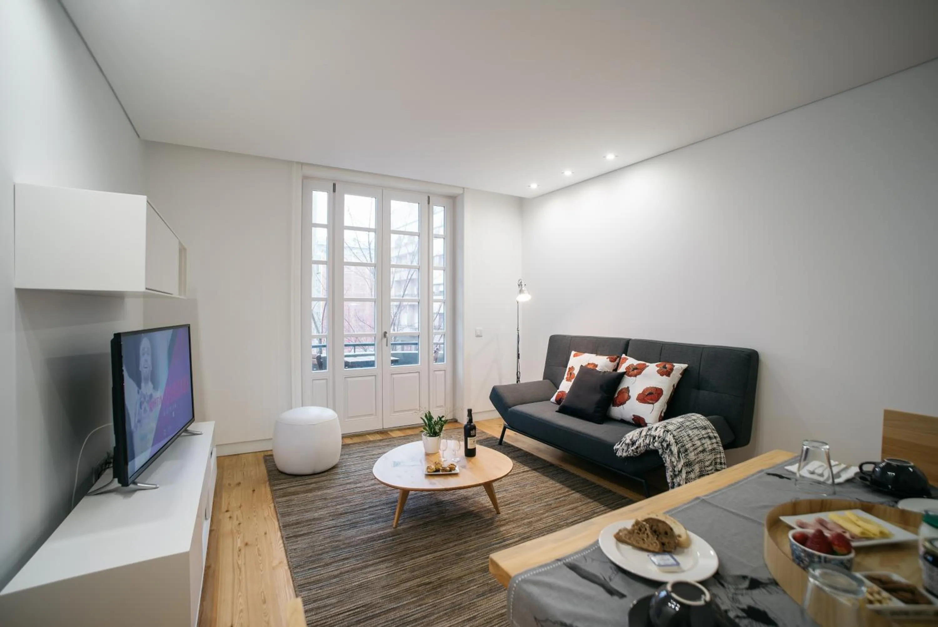 TV and multimedia in D'Autor Apartments Sá da Bandeira