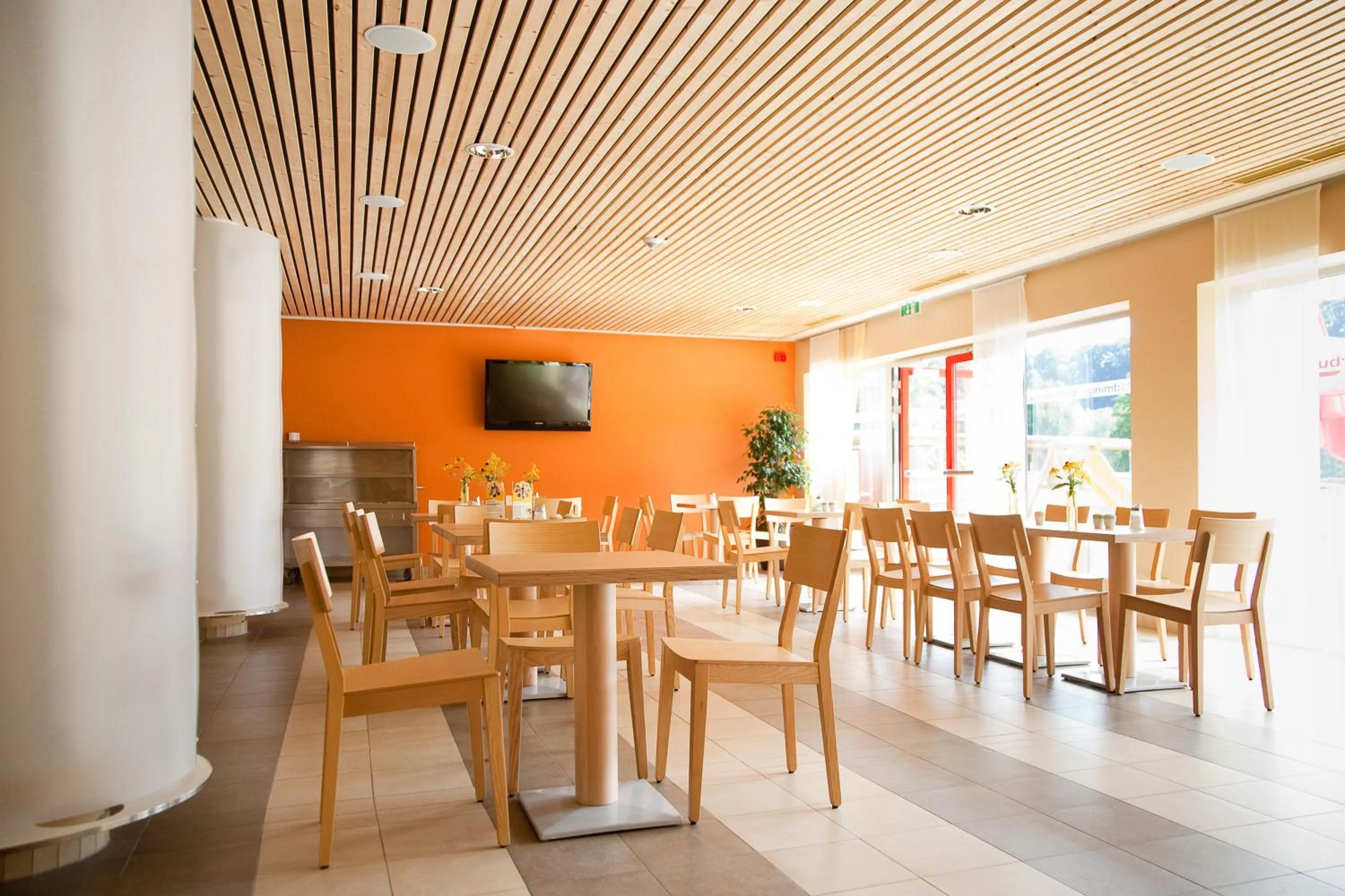 Restaurant/places to eat in JUFA Hotel Leibnitz