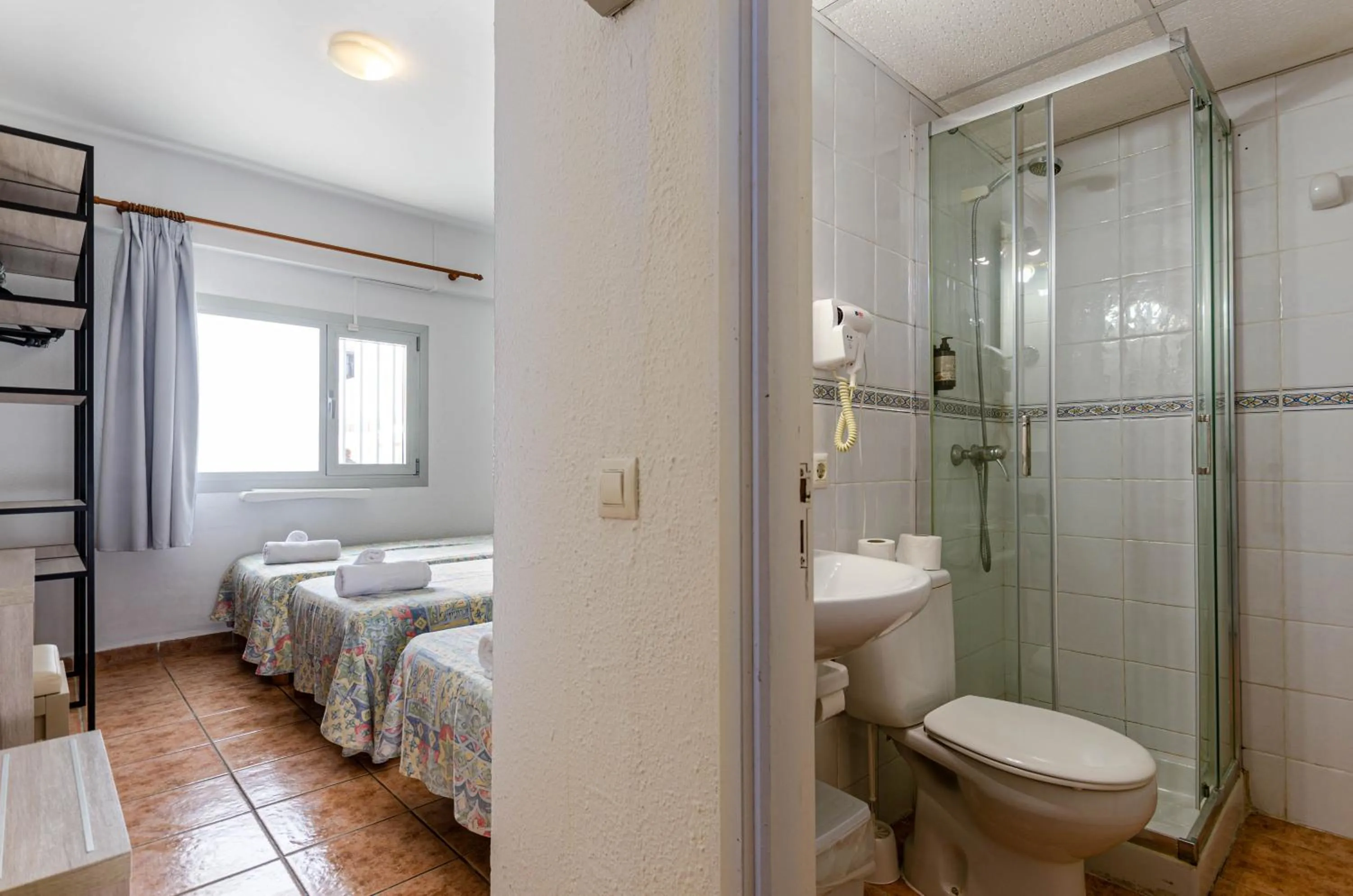 Bathroom in Hostal Gami Adults Only