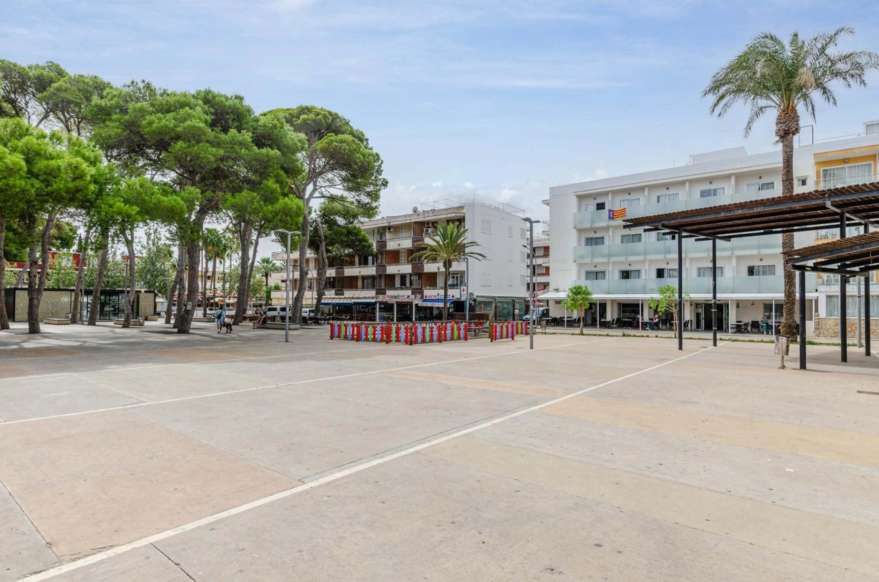 Facade/entrance in Hostal Gami Adults Only