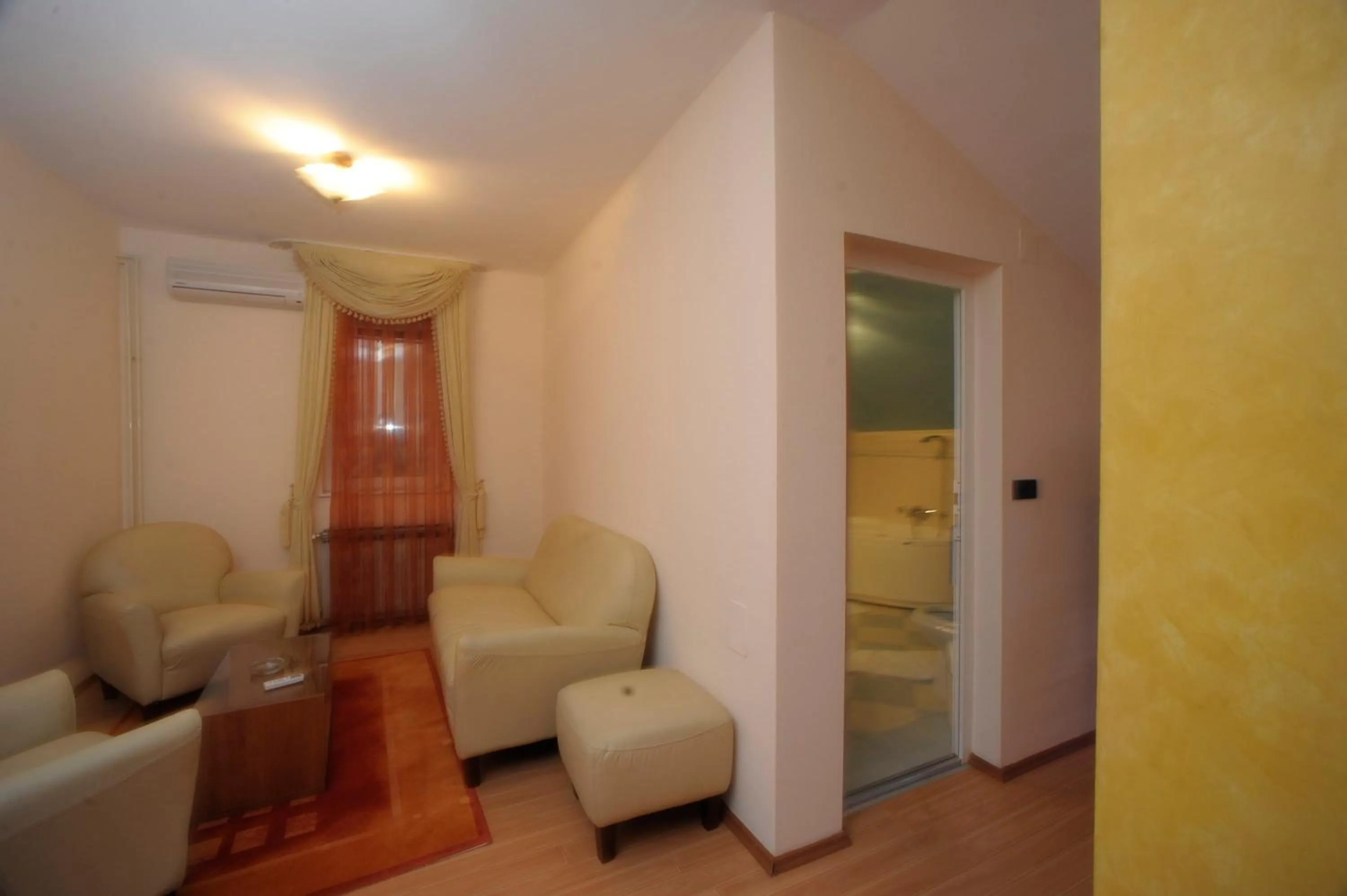 Seating area in Guesthouse Tara