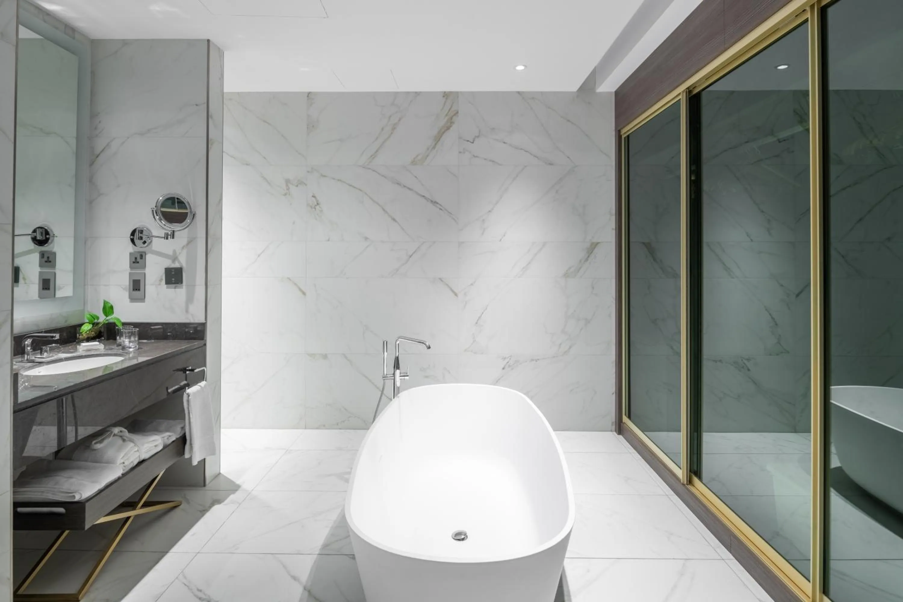 Bath in Views Hotel & Residences - Emaar King Abdullah Economic City