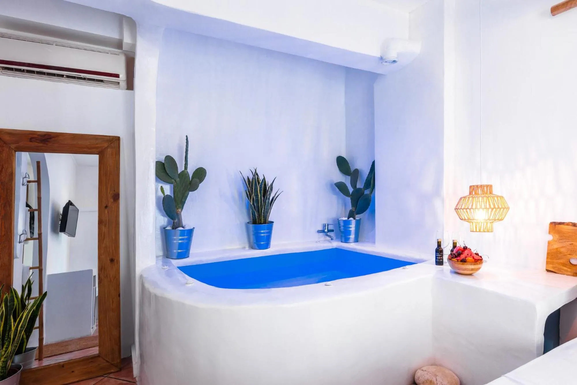 Hot Tub in Marabou Hotel