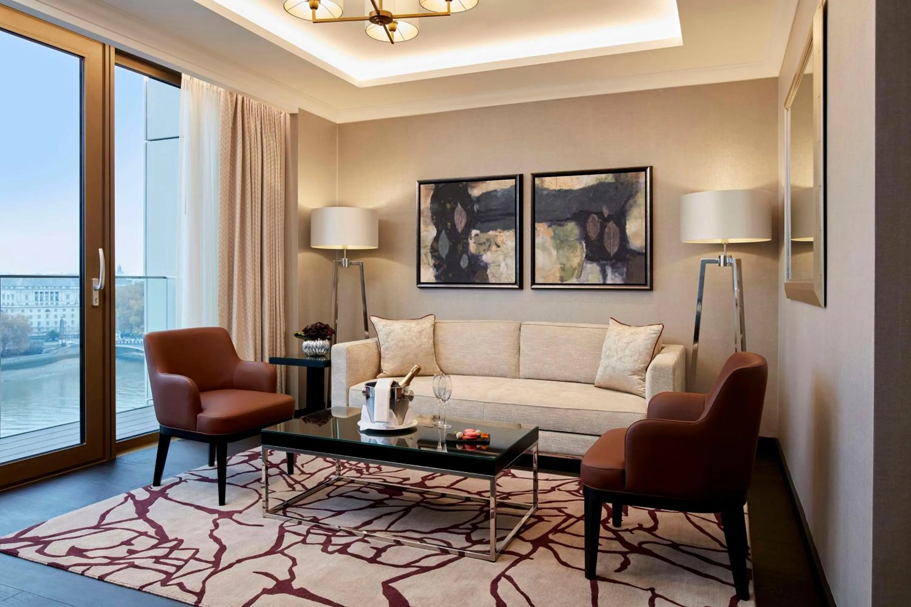 Photo of the whole room in Hyatt Regency London Albert Embankment