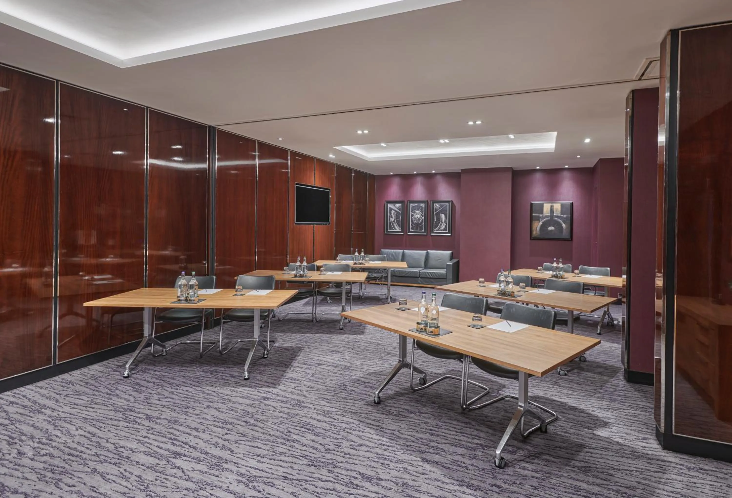 Meeting/conference room in Hyatt Regency London Albert Embankment