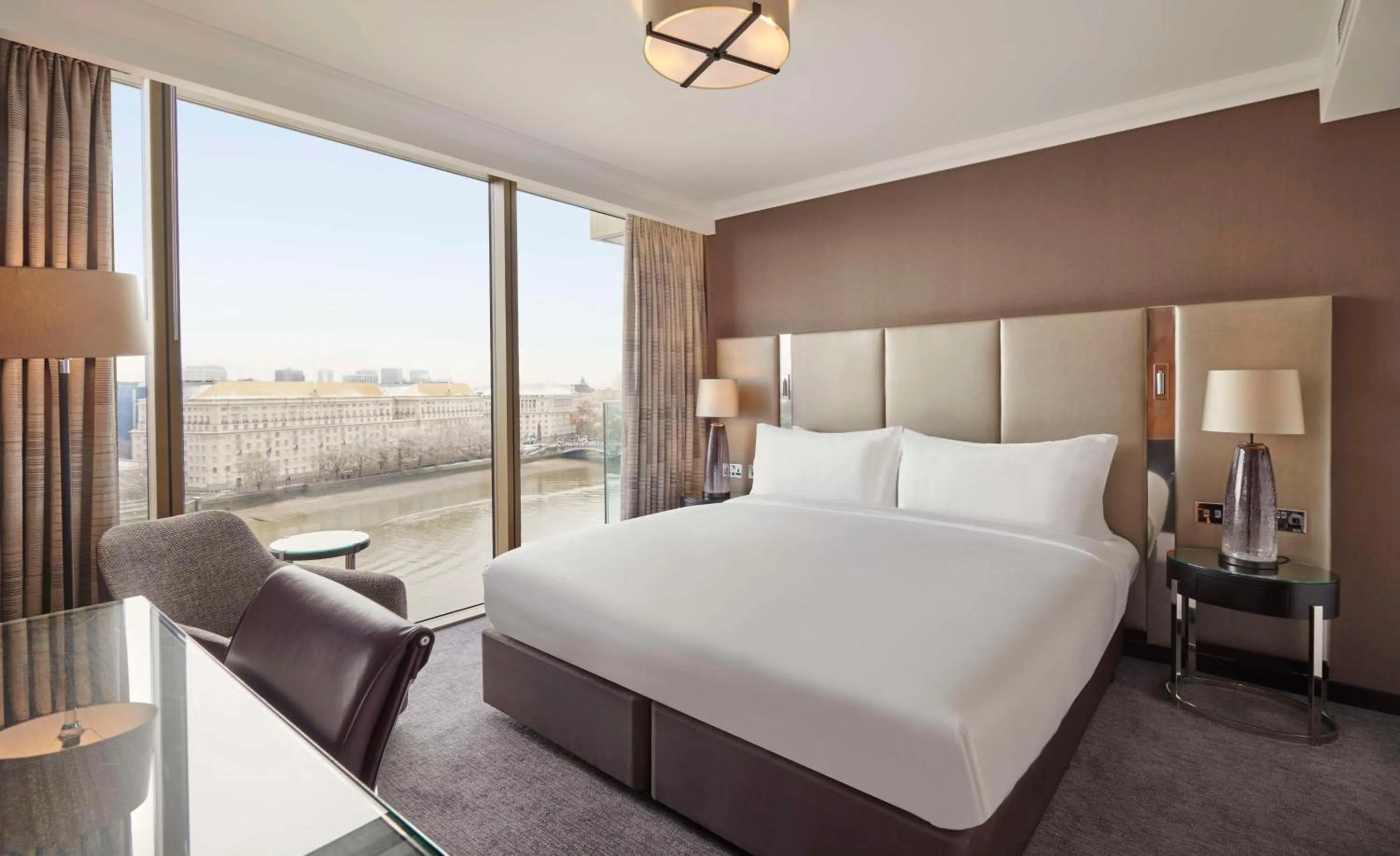 Bedroom, Bed in Hyatt Regency London Albert Embankment