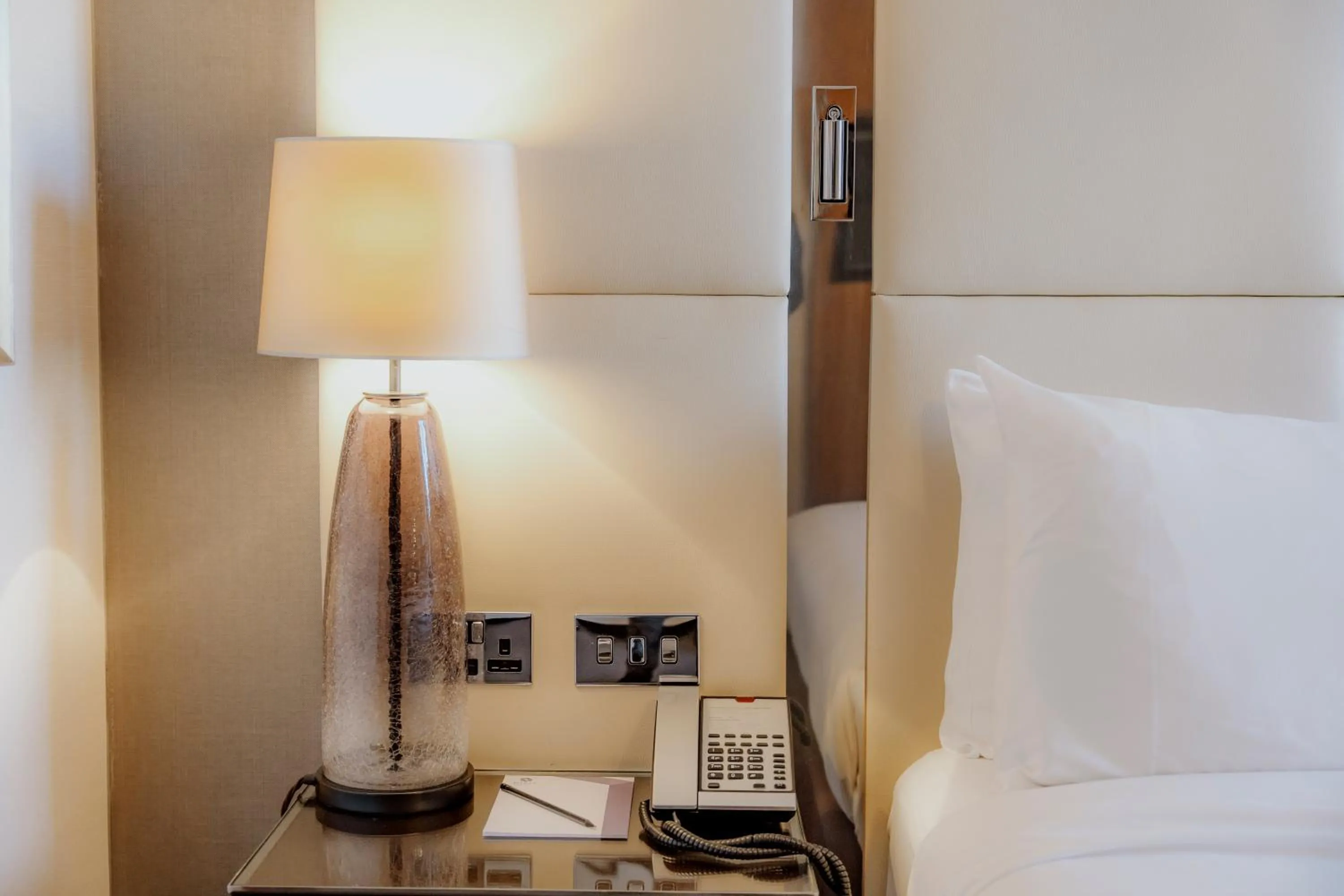 Bedroom, Bed in Hyatt Regency London Albert Embankment