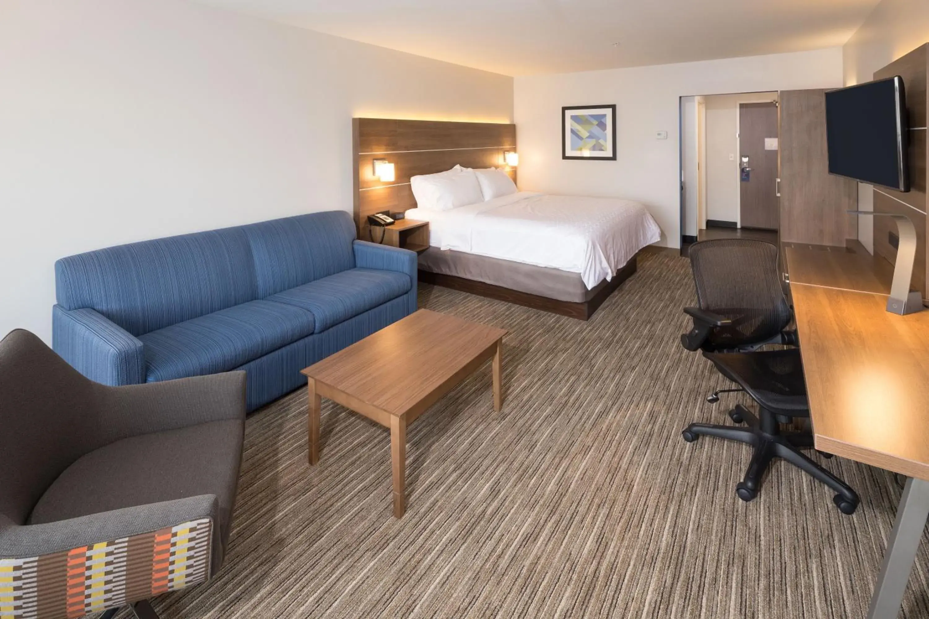 King Suite in Holiday Inn Express & Suites - Kalamazoo West by IHG King Suite in Holiday Inn Express & Suites - Kalamazoo West by IHG