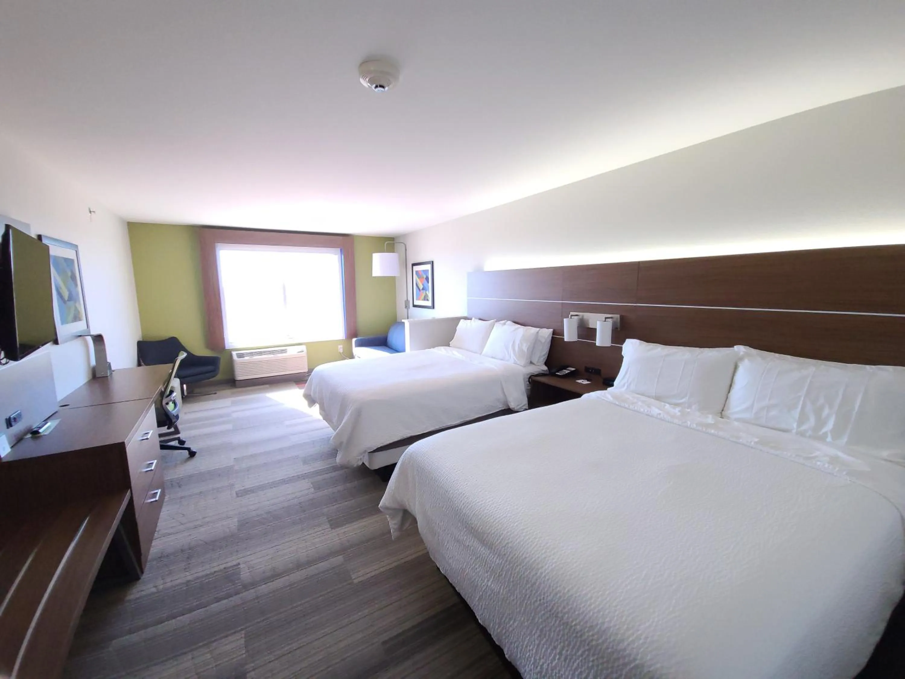 Bedroom, Bed in Holiday Inn Express & Suites - Nebraska City by IHG