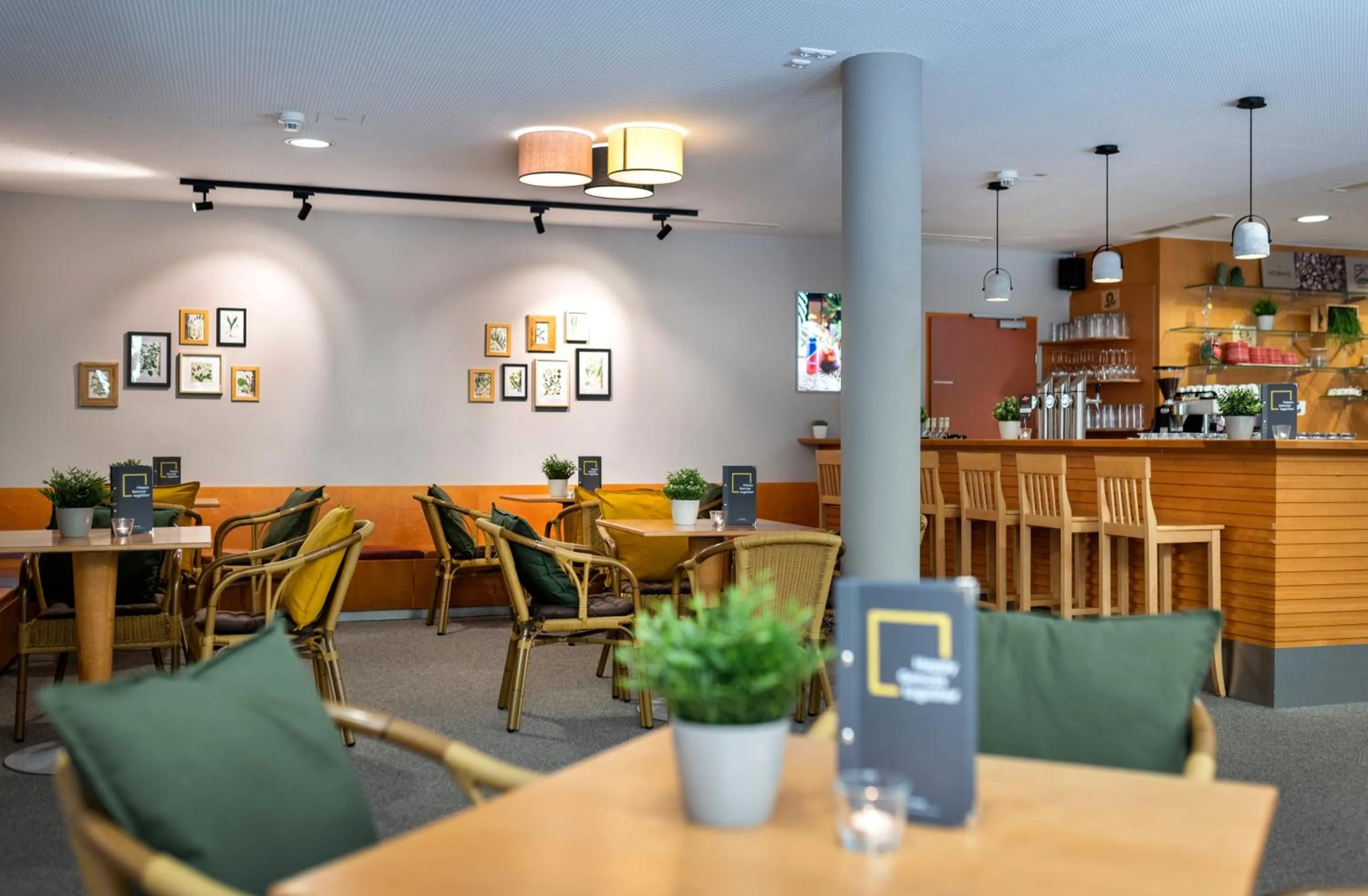 Lobby or reception in JUFA Hotel Bruck an der Mur - im Weitental