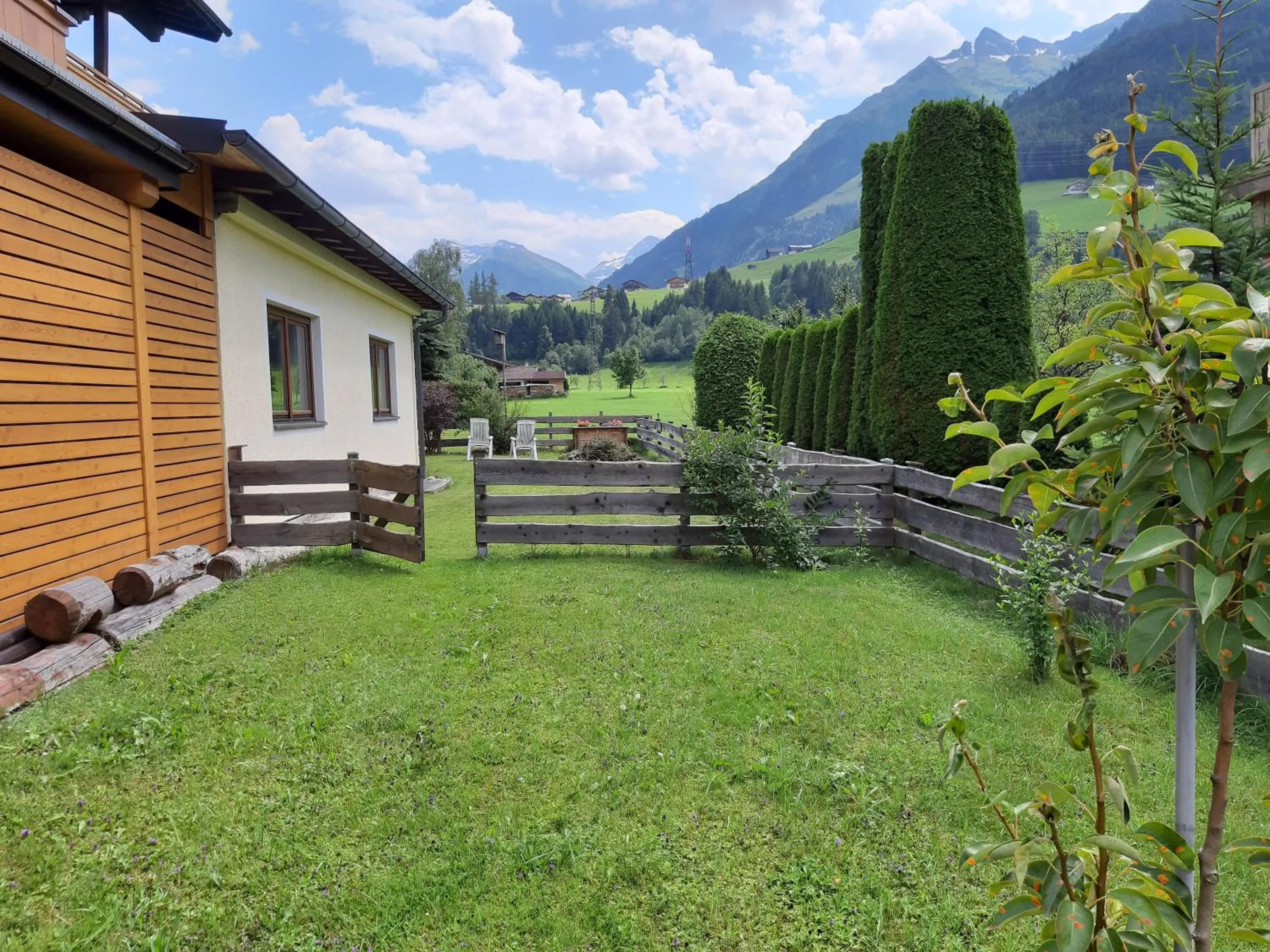 Garden in Alphotel Mittersill