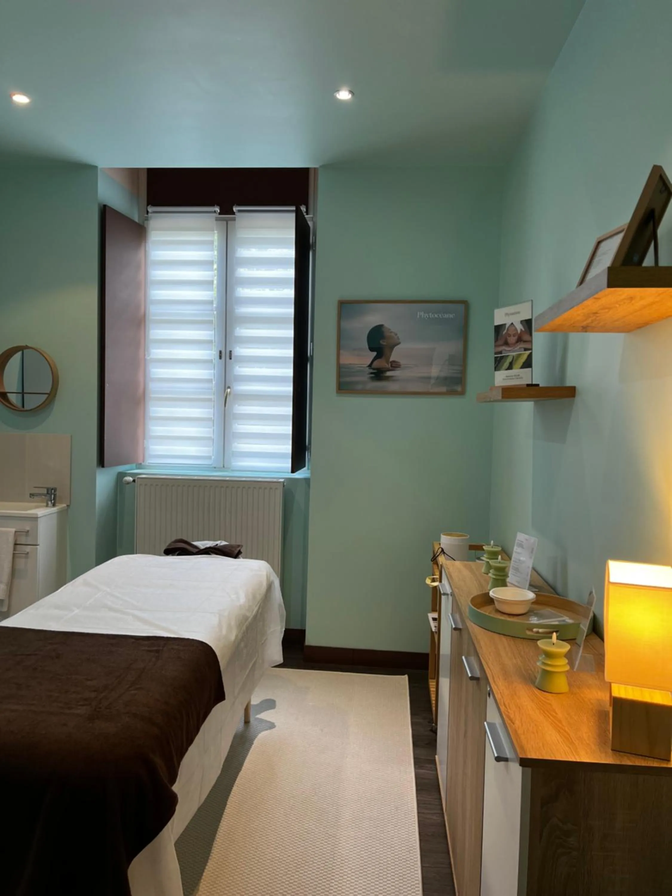 Massage, Bed in Brit Hotel Spa Le Connetable