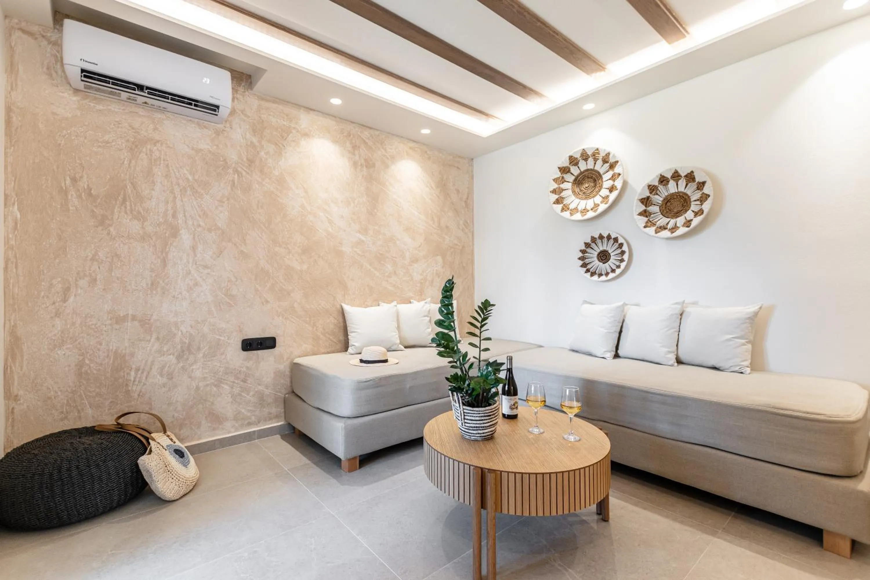 Living room in Perla Hotel