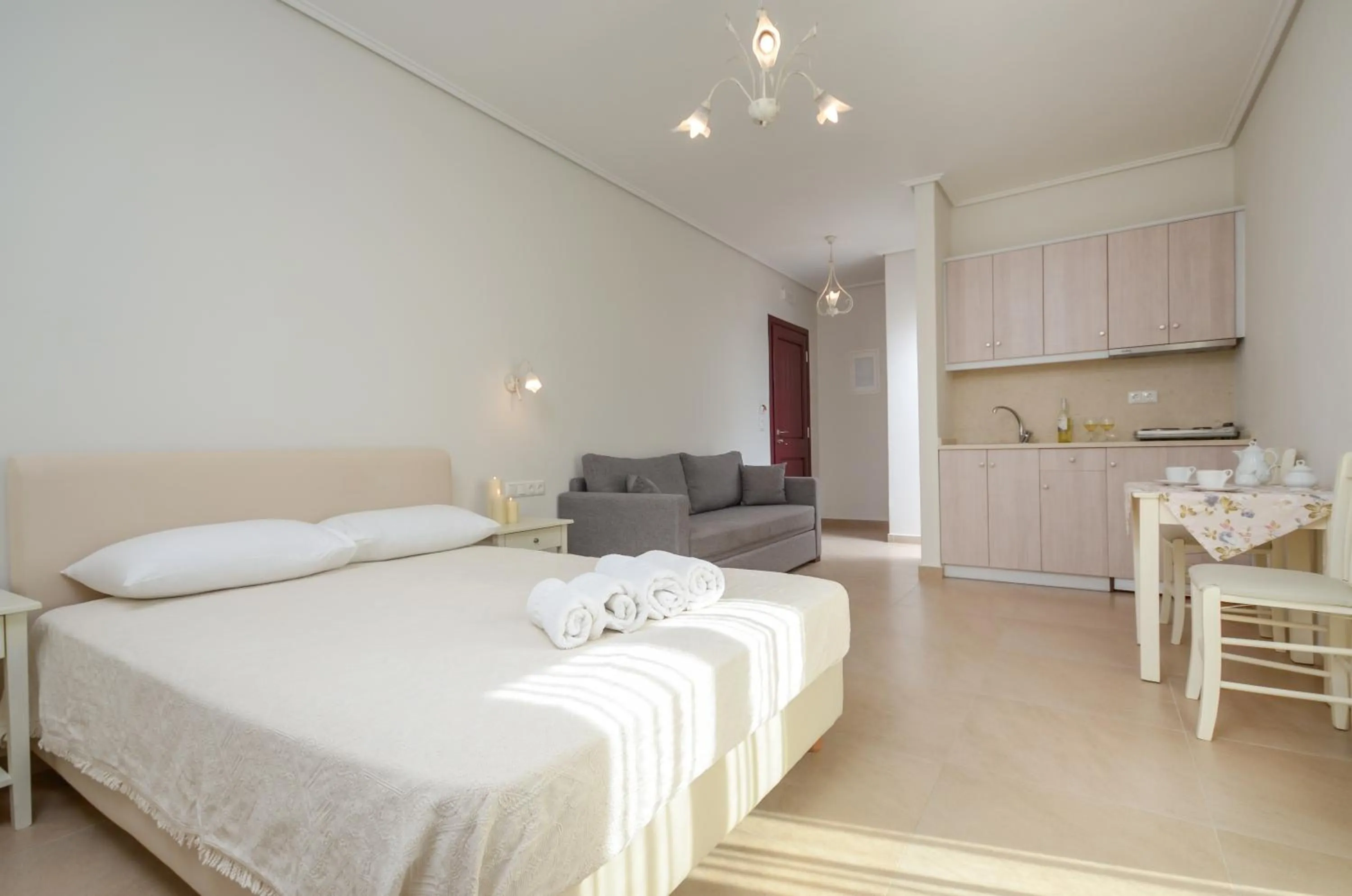 bunk bed, Bed in Perla Hotel