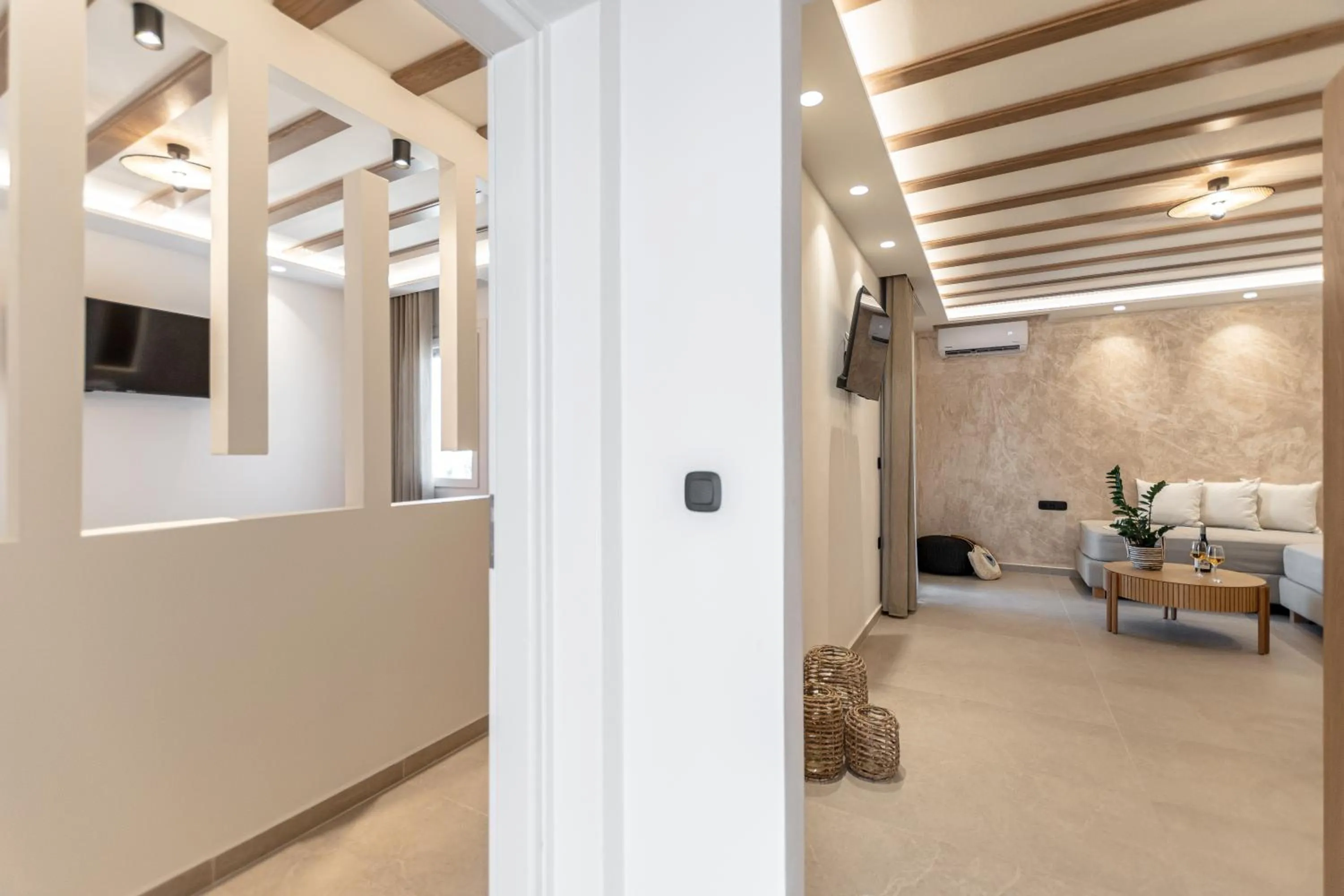 TV and multimedia in Perla Hotel