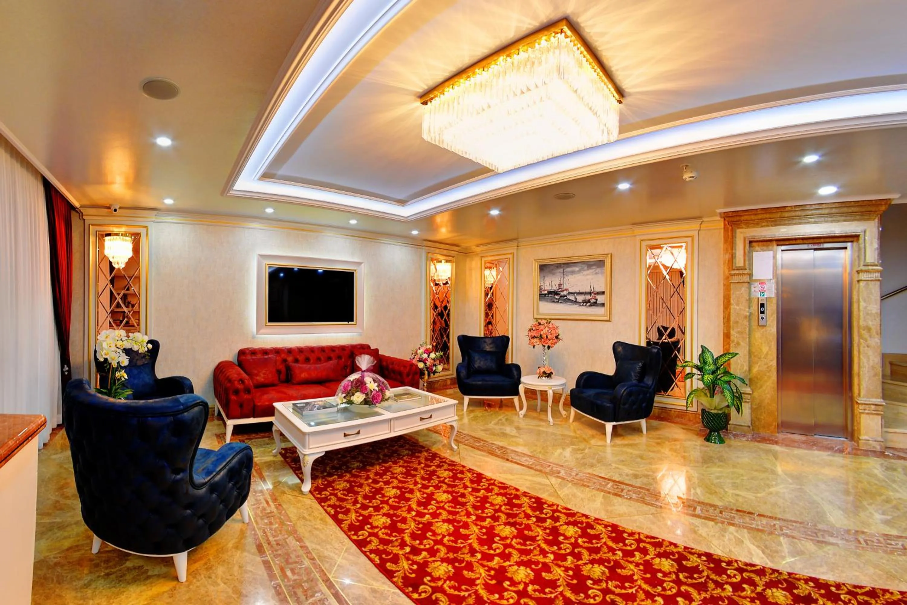 Lobby or reception in Novelty Hotel