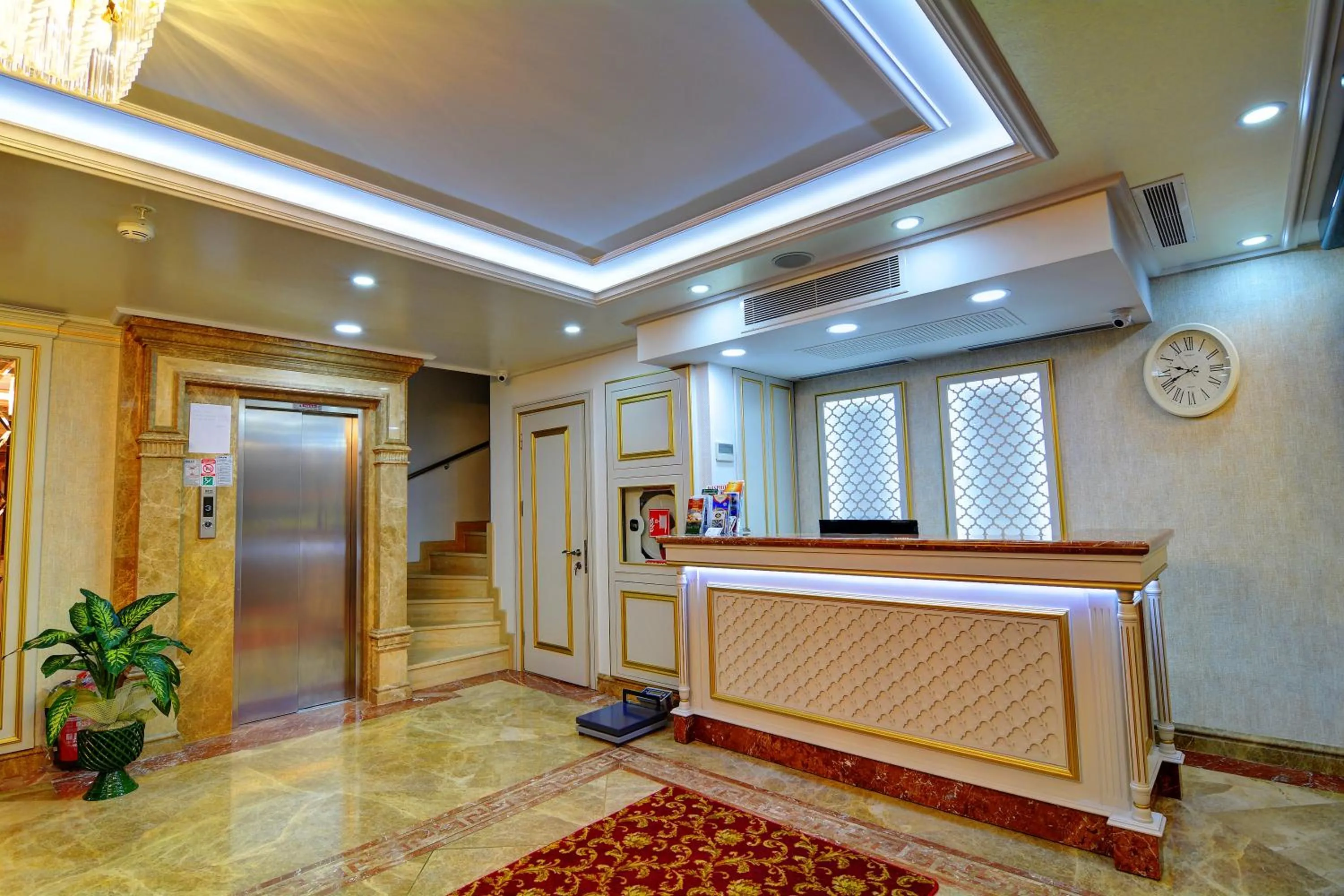 Lobby or reception in Novelty Hotel