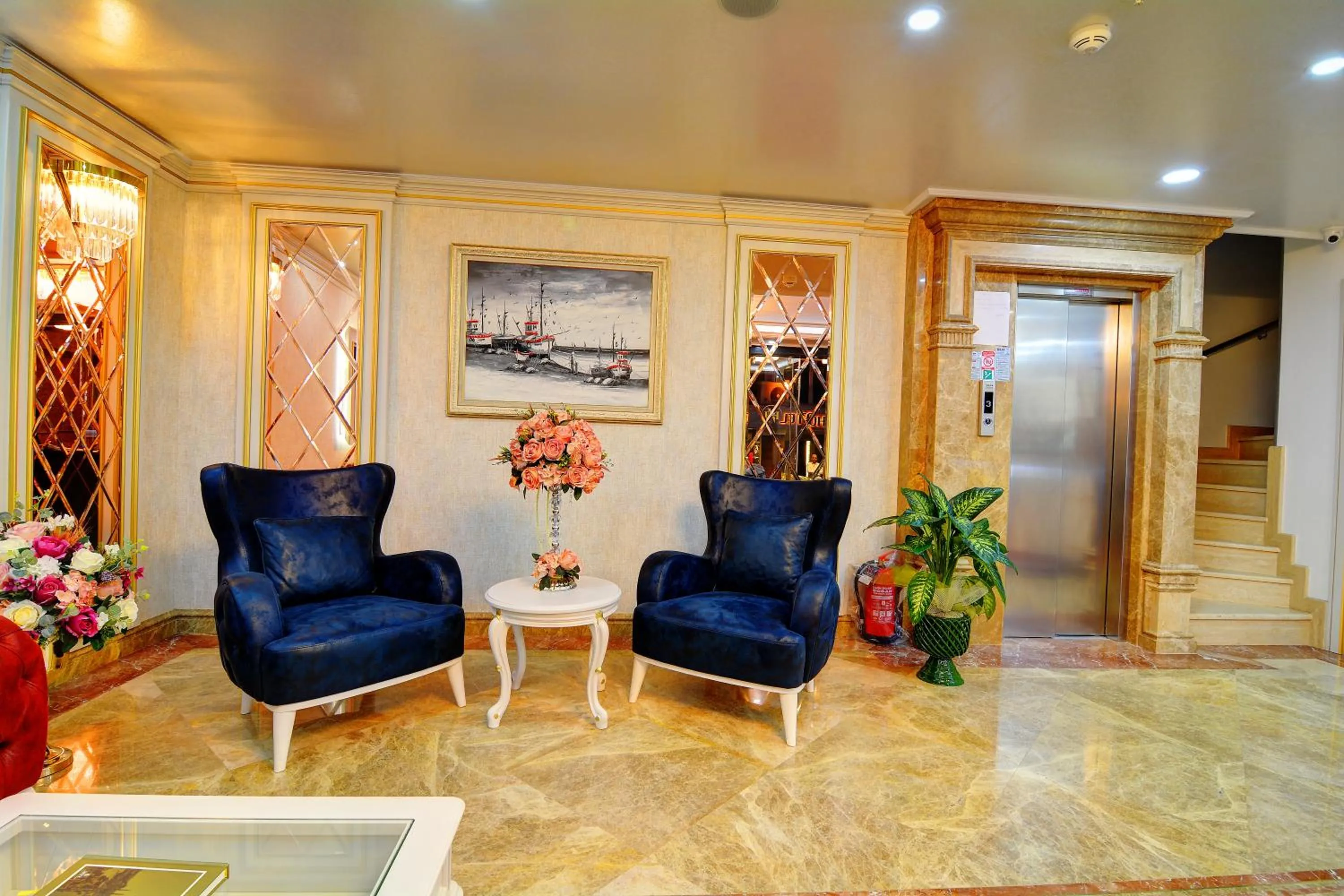 Lobby or reception in Novelty Hotel
