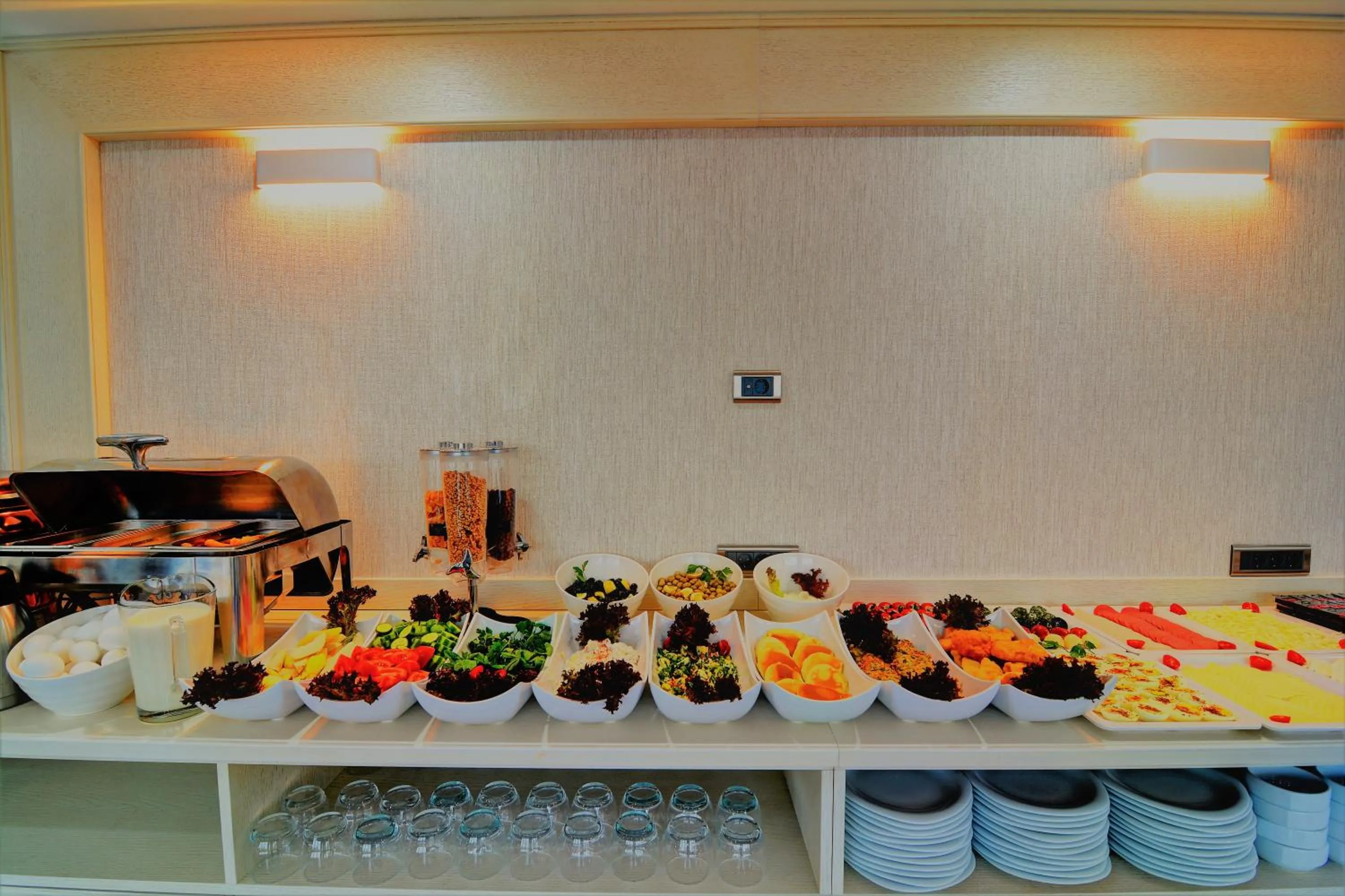 Breakfast in Novelty Hotel