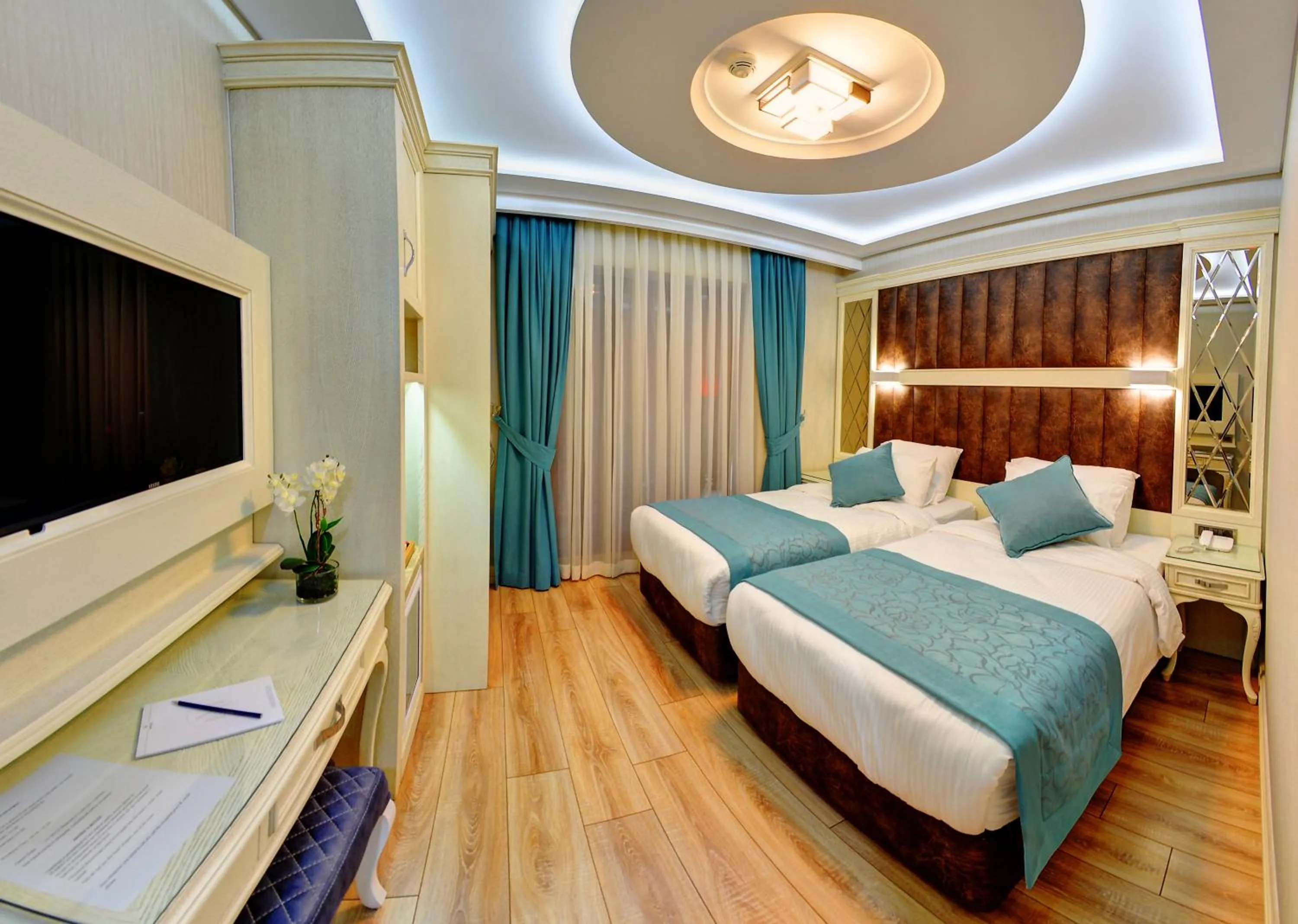 Photo of the whole room, Bed in Novelty Hotel