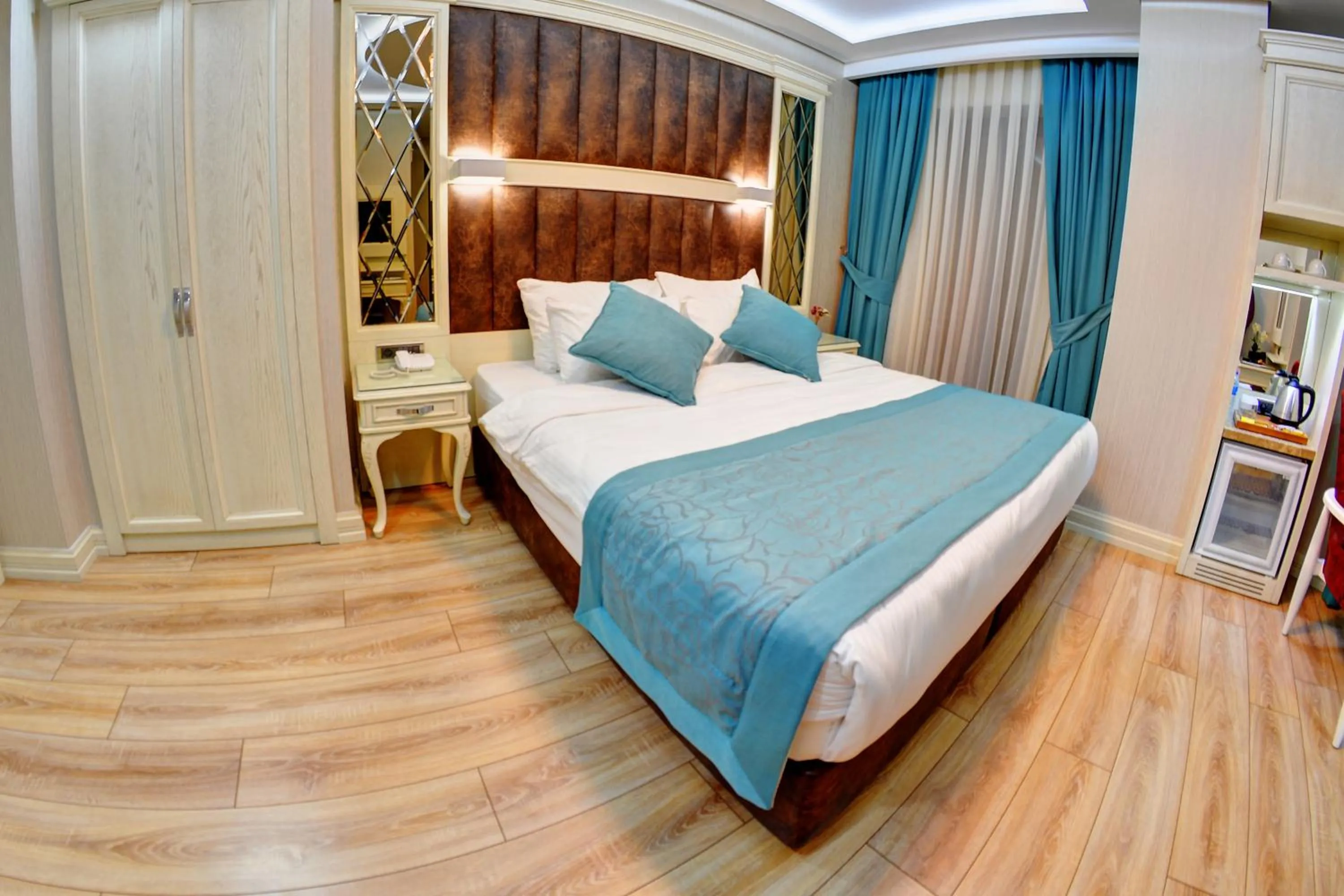 Bedroom, Bed in Novelty Hotel