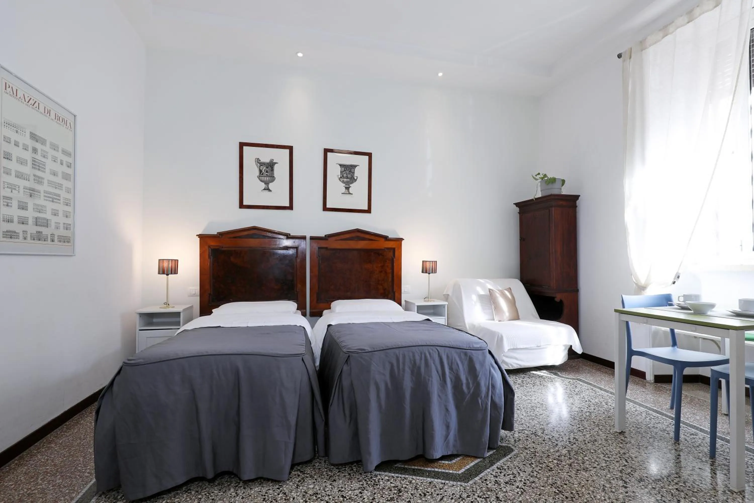 Bed in Maison Colosseo (Via dei Querceti 24)