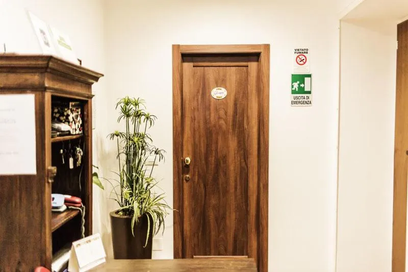 Lobby or reception in Maison Colosseo (Via dei Querceti 24)